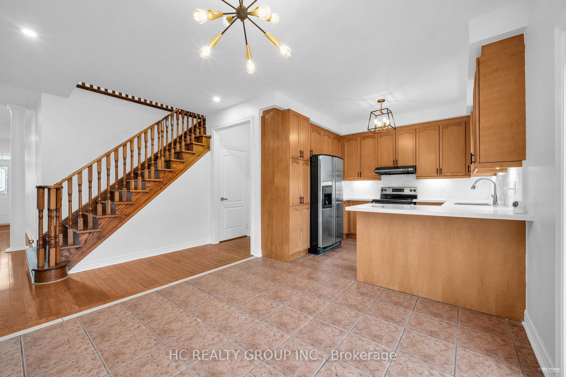 Photo 17 of 27 Valemount Way, Aurora, Bayview Wellington — HOMEH