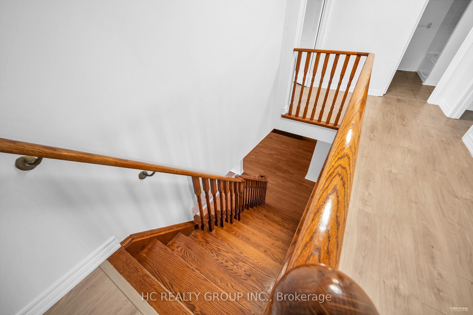 Photo 25 of 27 Valemount Way, Aurora, Bayview Wellington — HOMEH