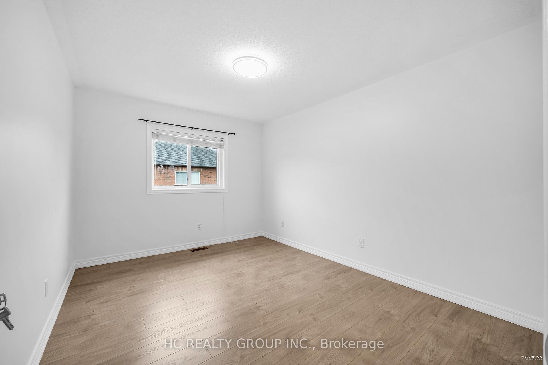 Photo 37 of 27 Valemount Way, Aurora, Bayview Wellington — HOMEH