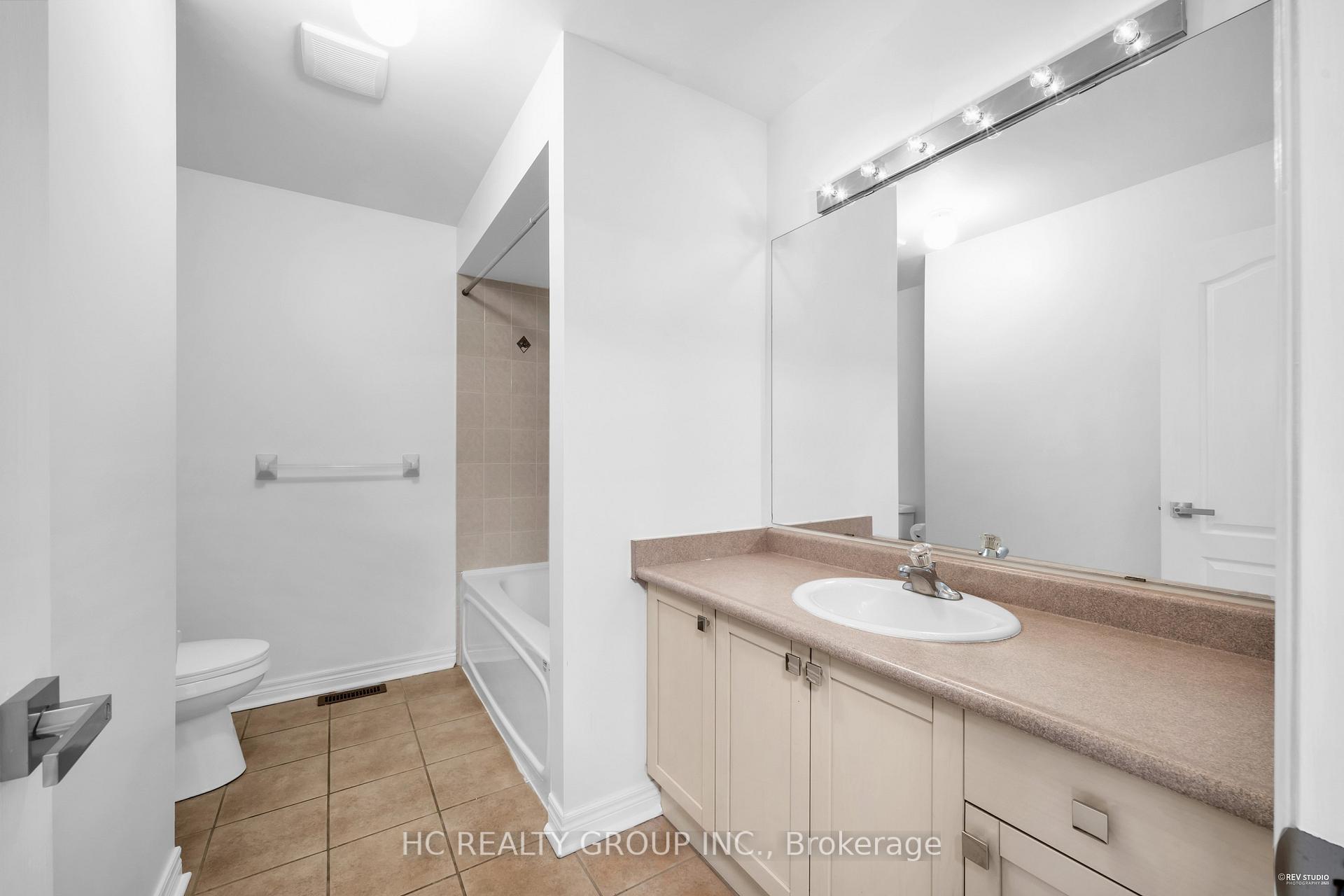 Photo 35 of 27 Valemount Way, Aurora, Bayview Wellington — HOMEH