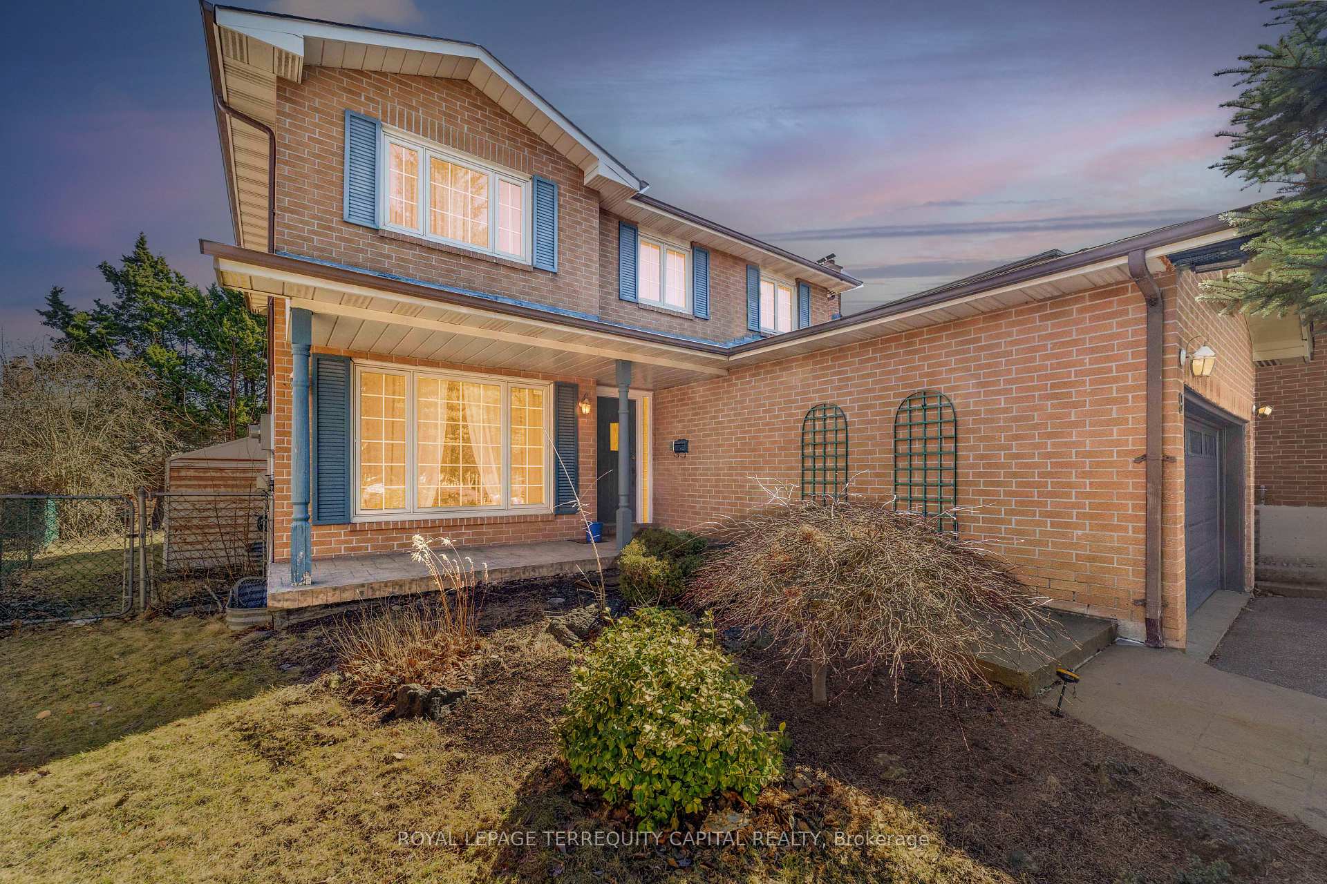 Photo 2 of 9 Torino Place, Vaughan, Glen Shields — HOMEH