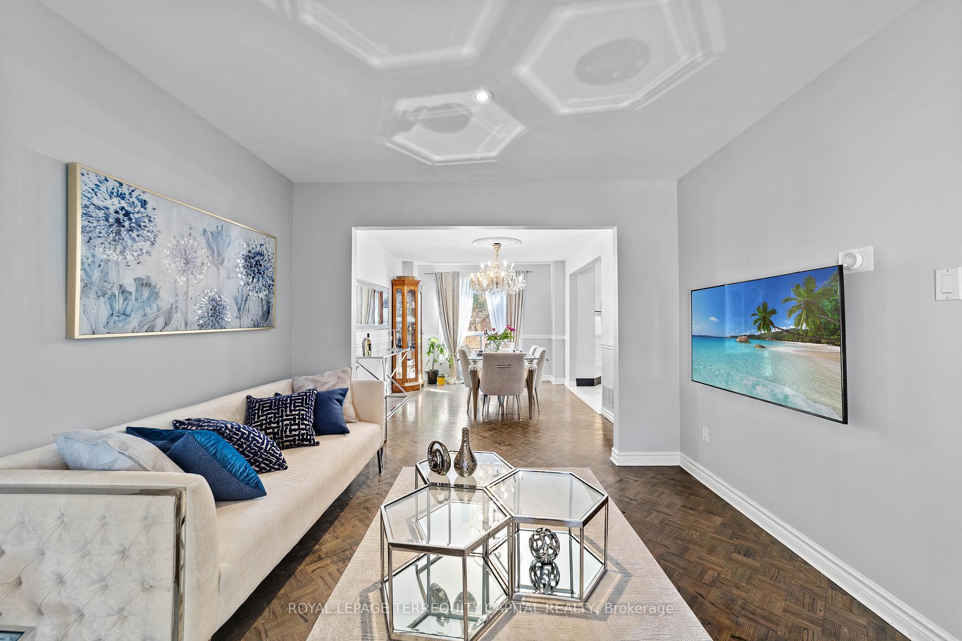 Photo 6 of 9 Torino Place, Vaughan, Glen Shields — HOMEH