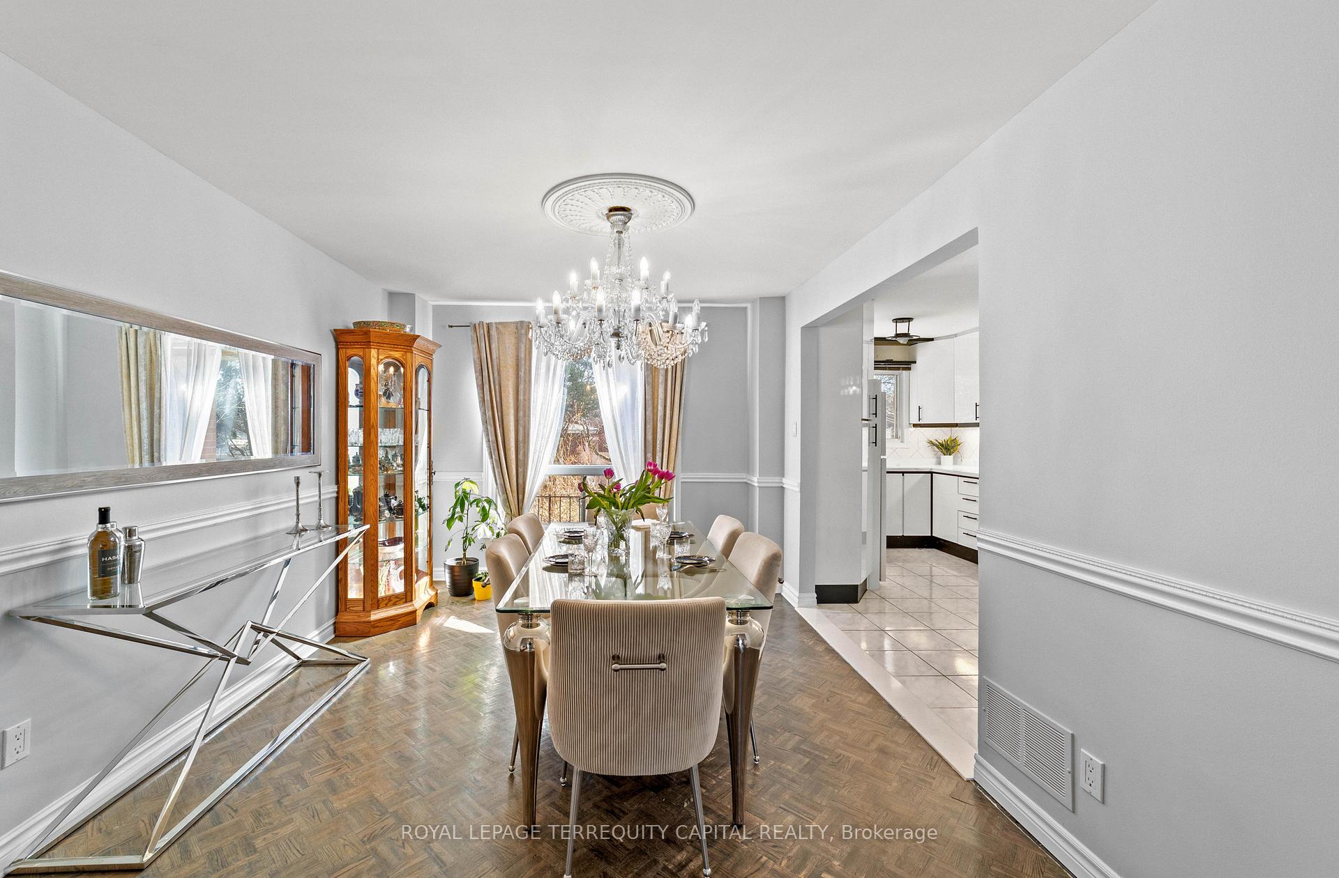 Photo 8 of 9 Torino Place, Vaughan, Glen Shields — HOMEH