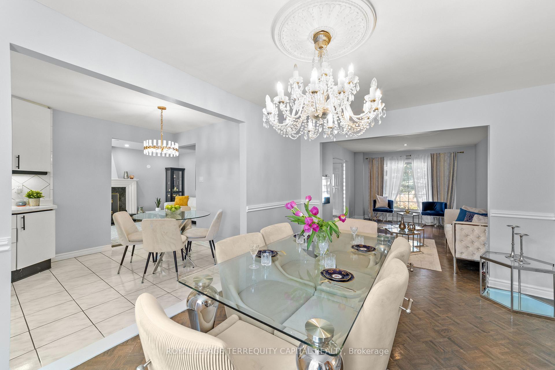 Photo 10 of 9 Torino Place, Vaughan, Glen Shields — HOMEH