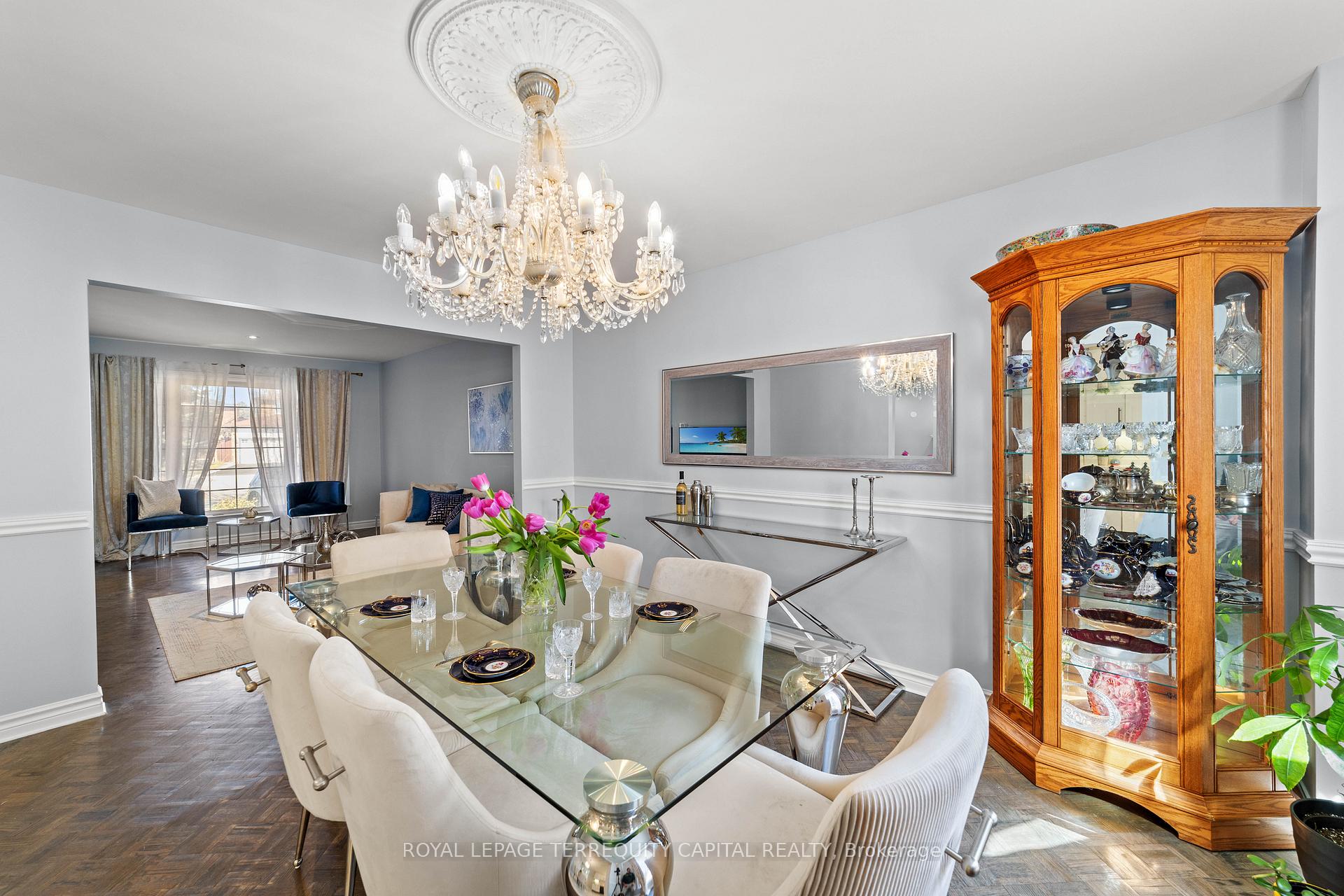 Photo 11 of 9 Torino Place, Vaughan, Glen Shields — HOMEH