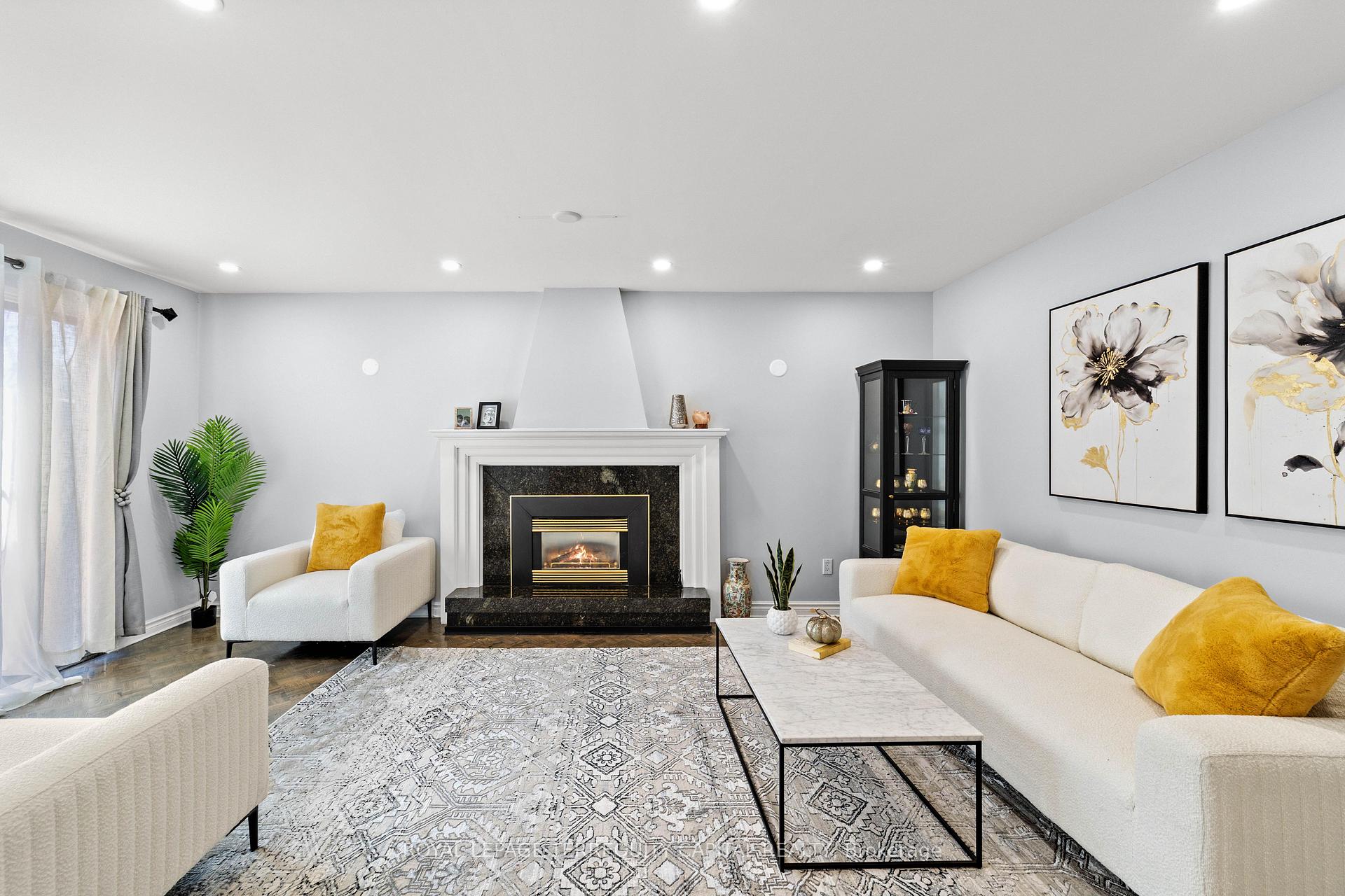 Photo 16 of 9 Torino Place, Vaughan, Glen Shields — HOMEH