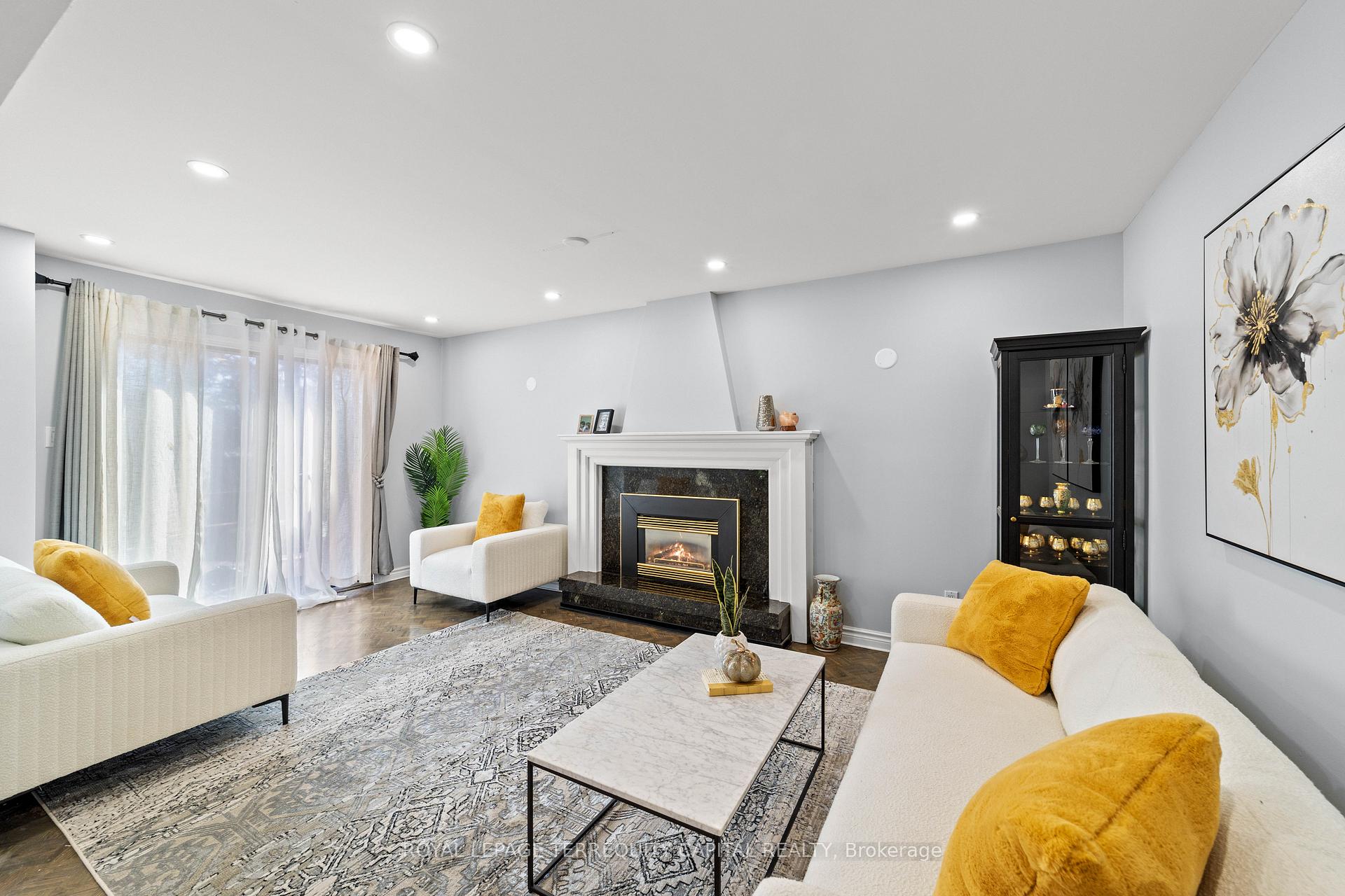 Photo 17 of 9 Torino Place, Vaughan, Glen Shields — HOMEH