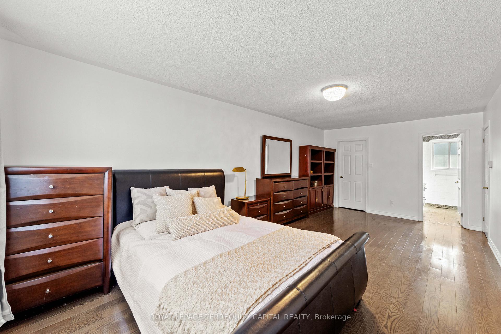 Photo 25 of 9 Torino Place, Vaughan, Glen Shields — HOMEH