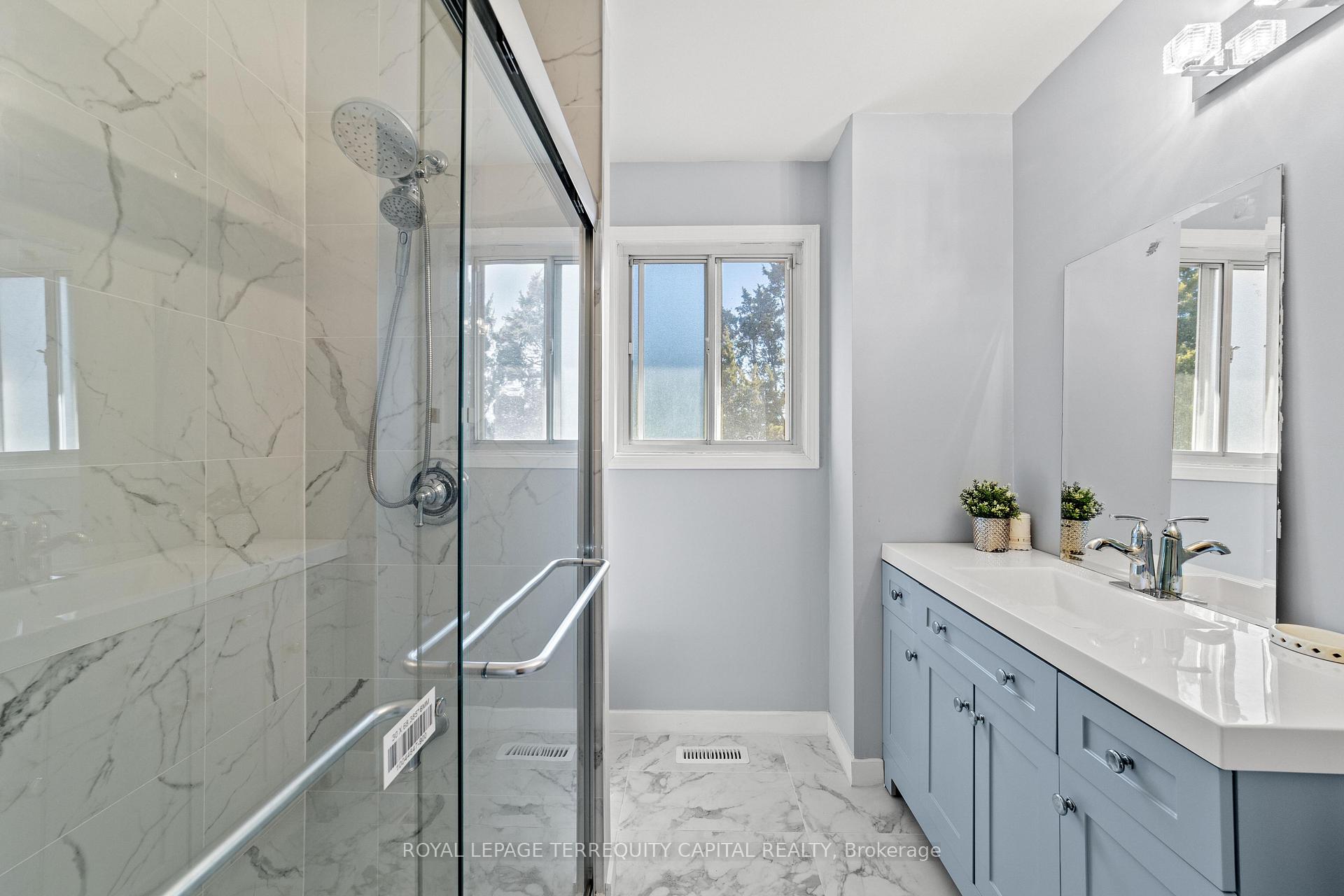 Photo 33 of 9 Torino Place, Vaughan, Glen Shields — HOMEH