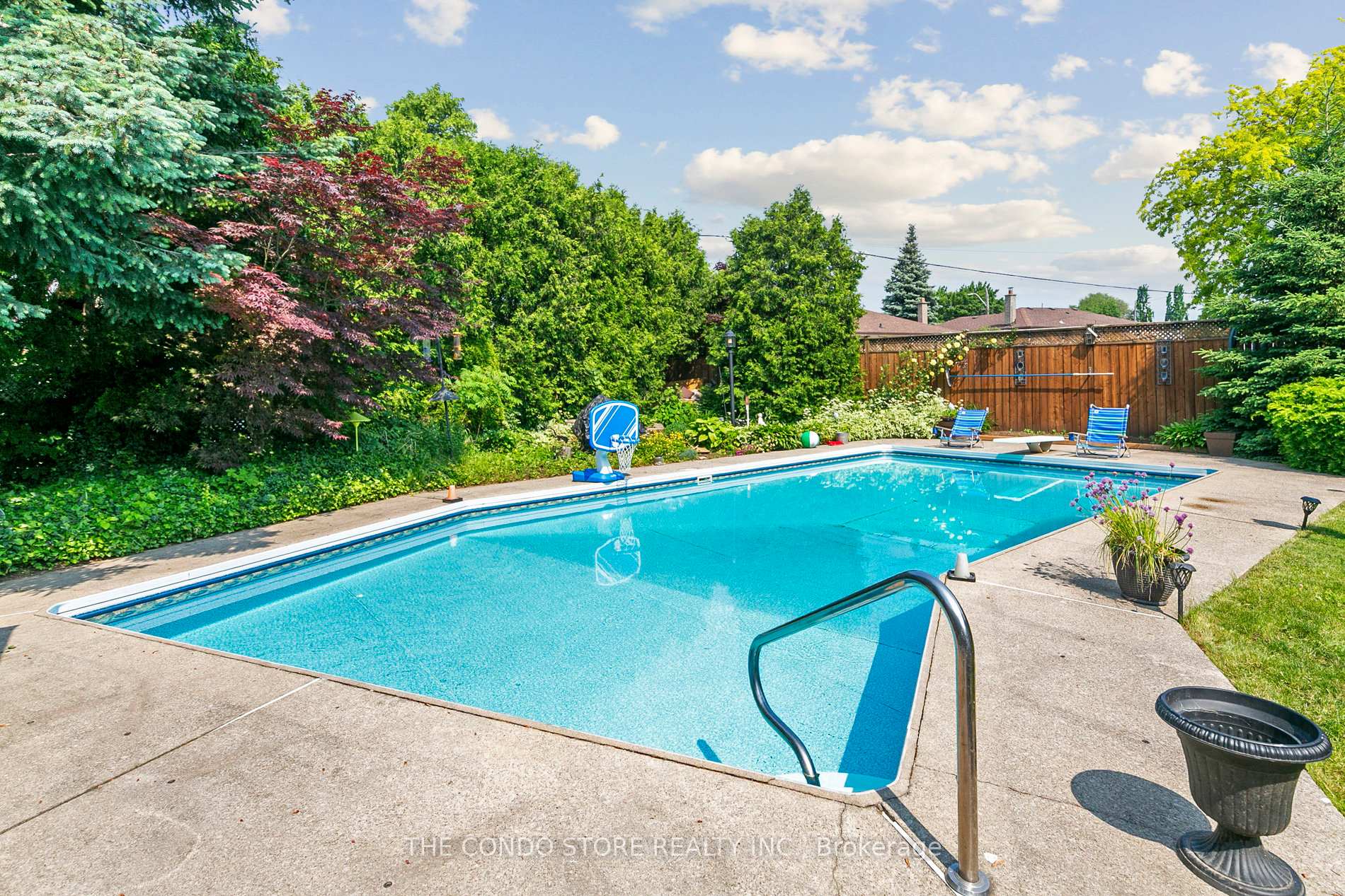 Photo 8 of 15 Old Orchard Drive, Hamilton, Riverdale — HOMEH