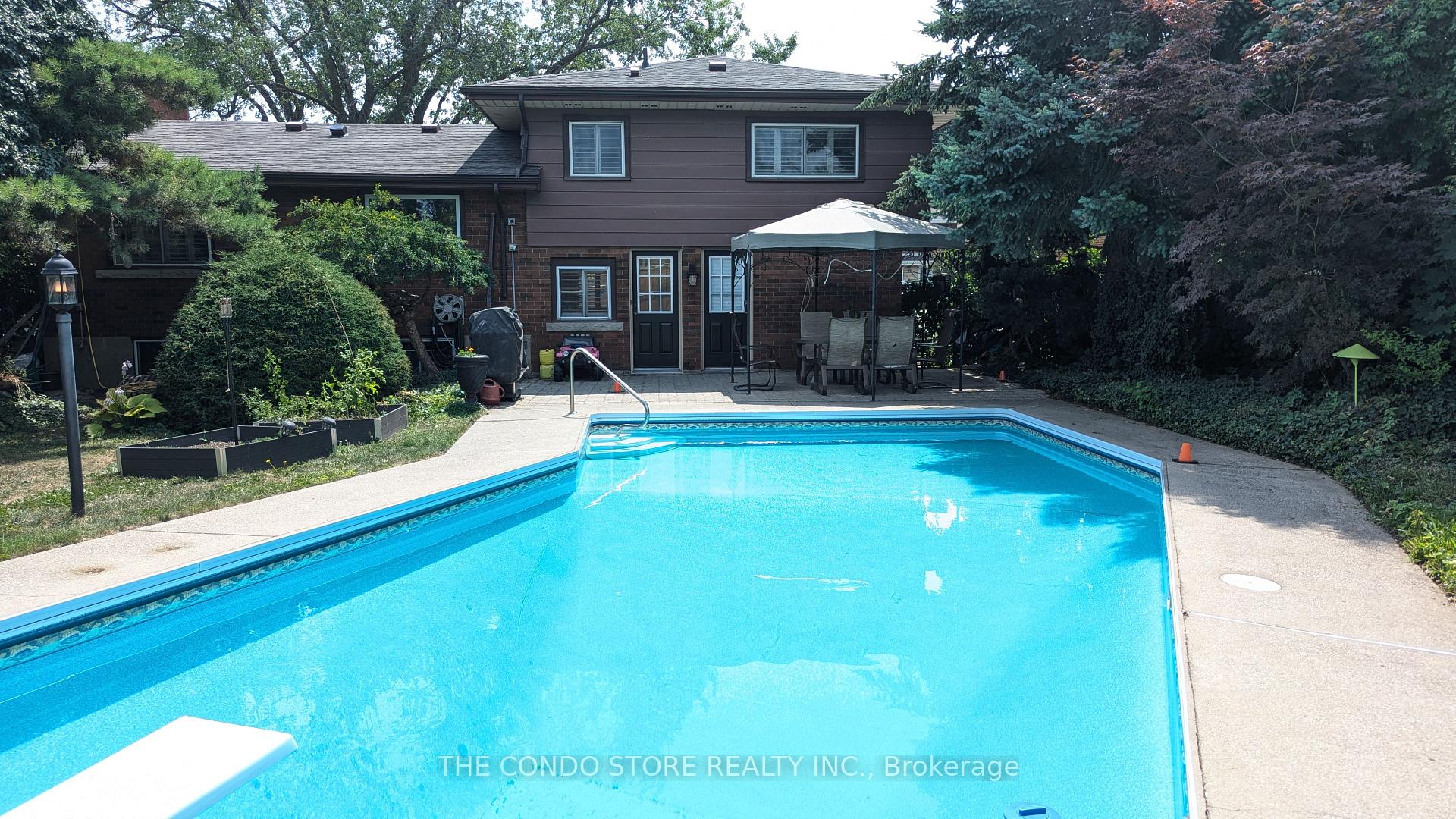 Photo 9 of 15 Old Orchard Drive, Hamilton, Riverdale — HOMEH