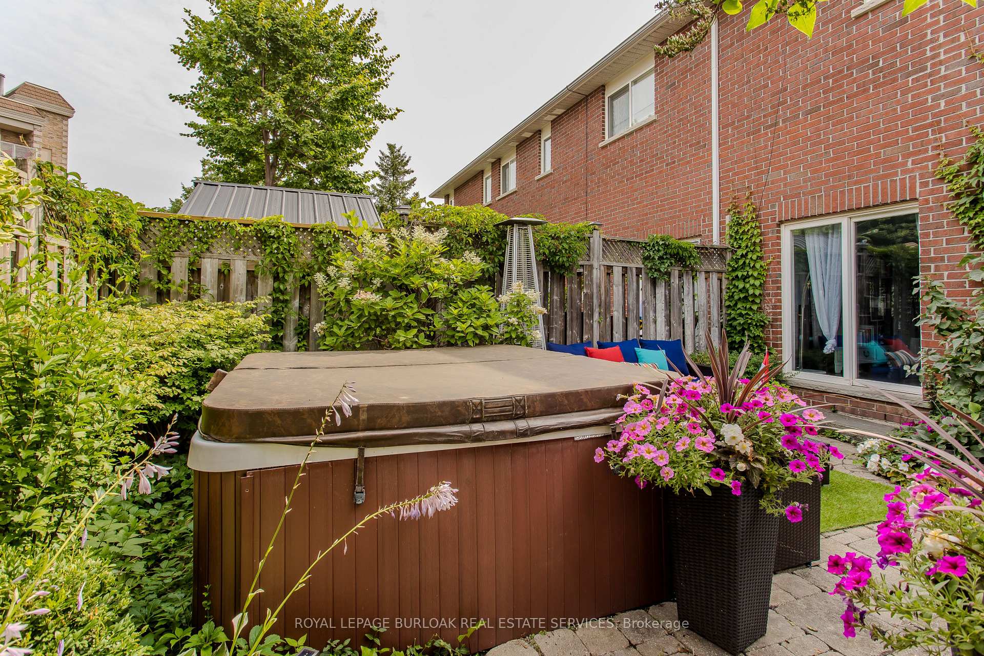 Photo 8 of 4071 Kilmer Drive, Burlington, Tansley — HOMEH