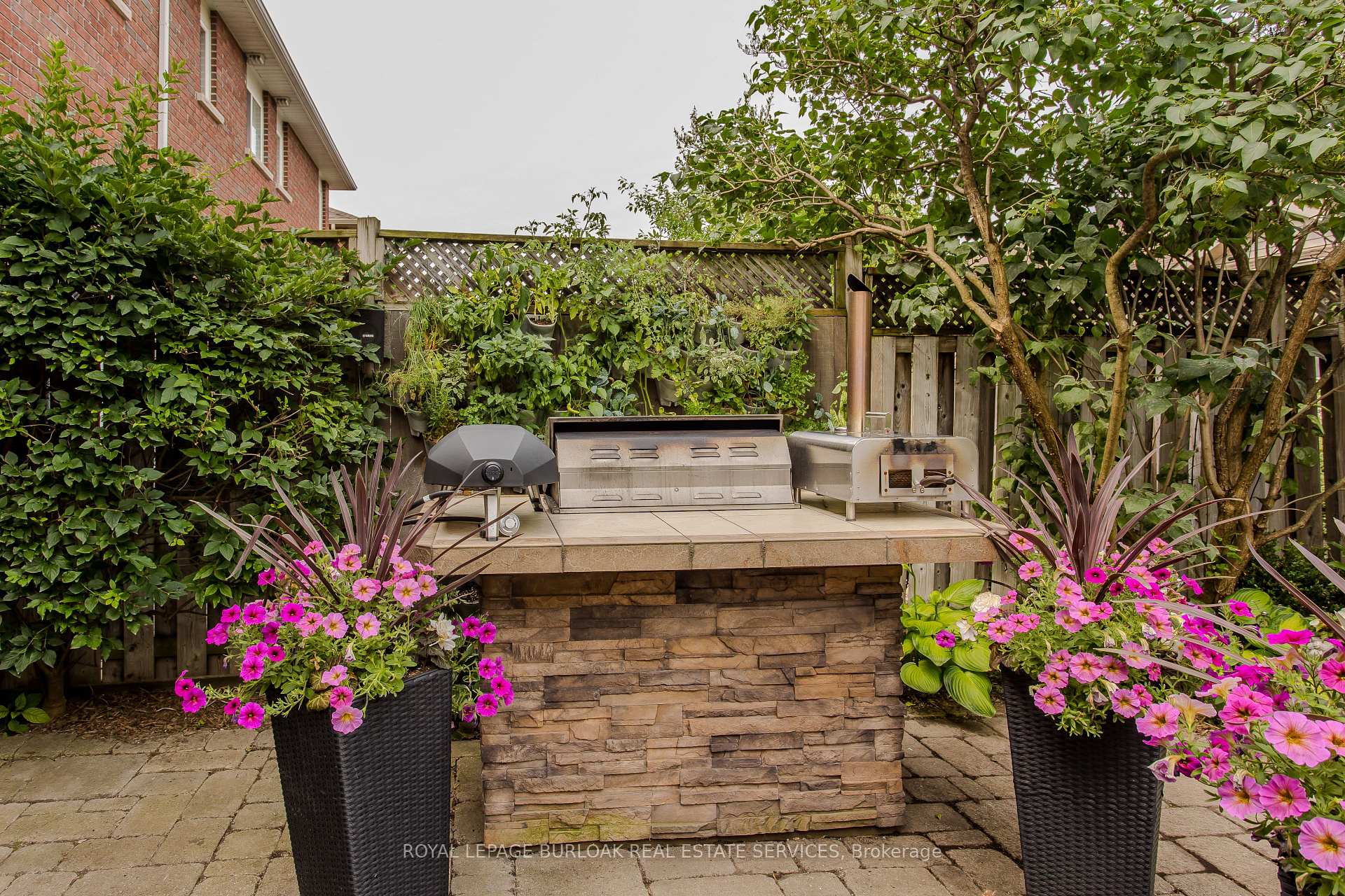 Photo 9 of 4071 Kilmer Drive, Burlington, Tansley — HOMEH