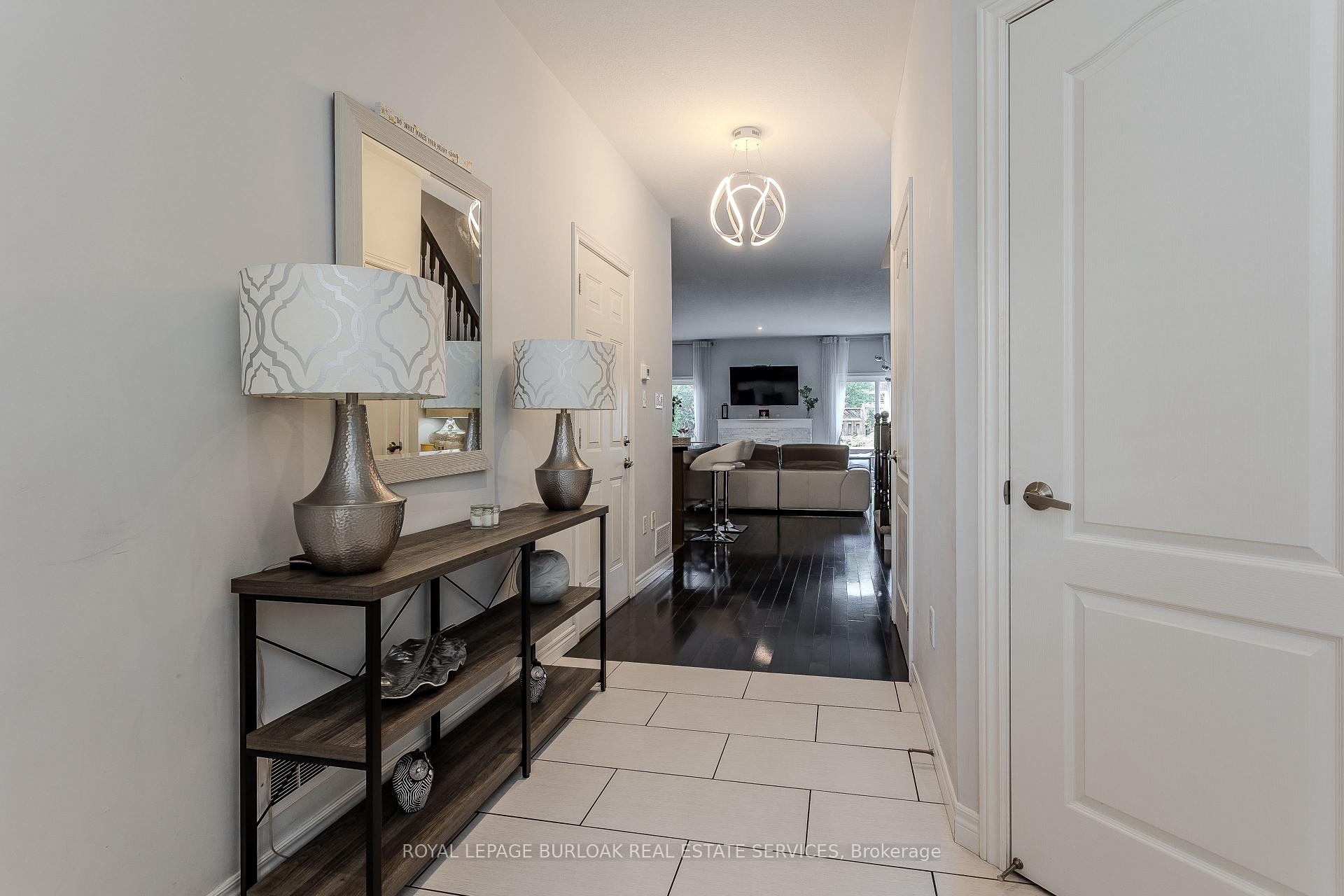 Photo 12 of 4071 Kilmer Drive, Burlington, Tansley — HOMEH
