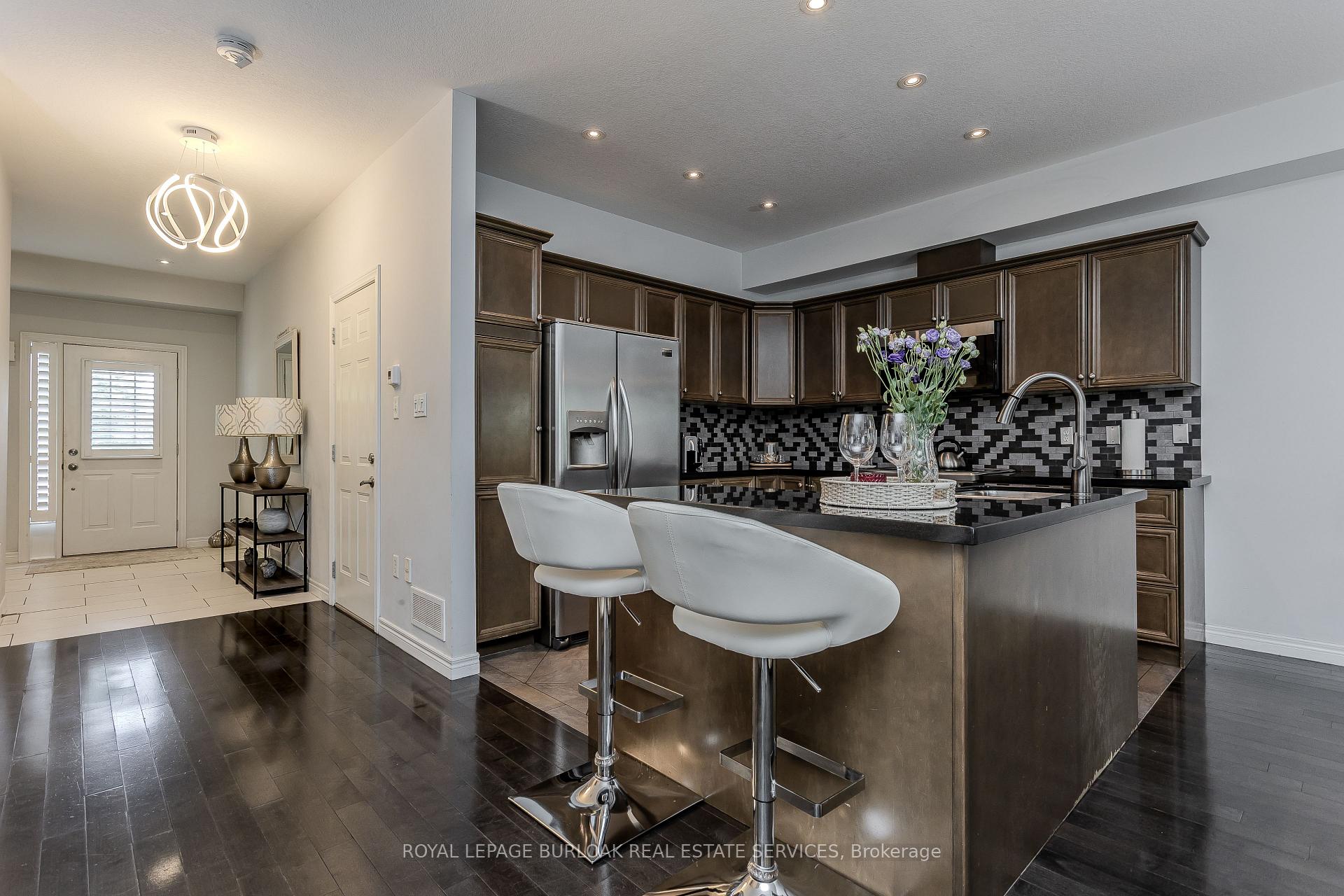 Photo 14 of 4071 Kilmer Drive, Burlington, Tansley — HOMEH