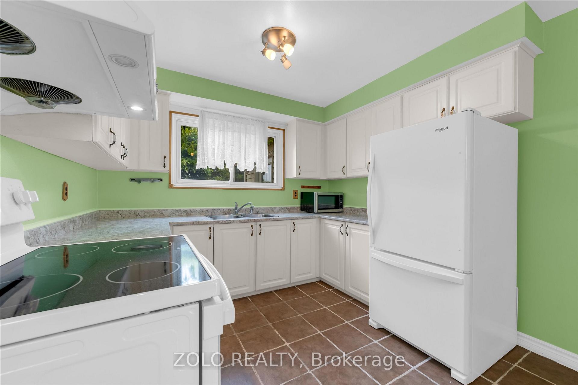 Photo 25 of 29 Newlyn Crescent, Brampton, Brampton North — HOMEH