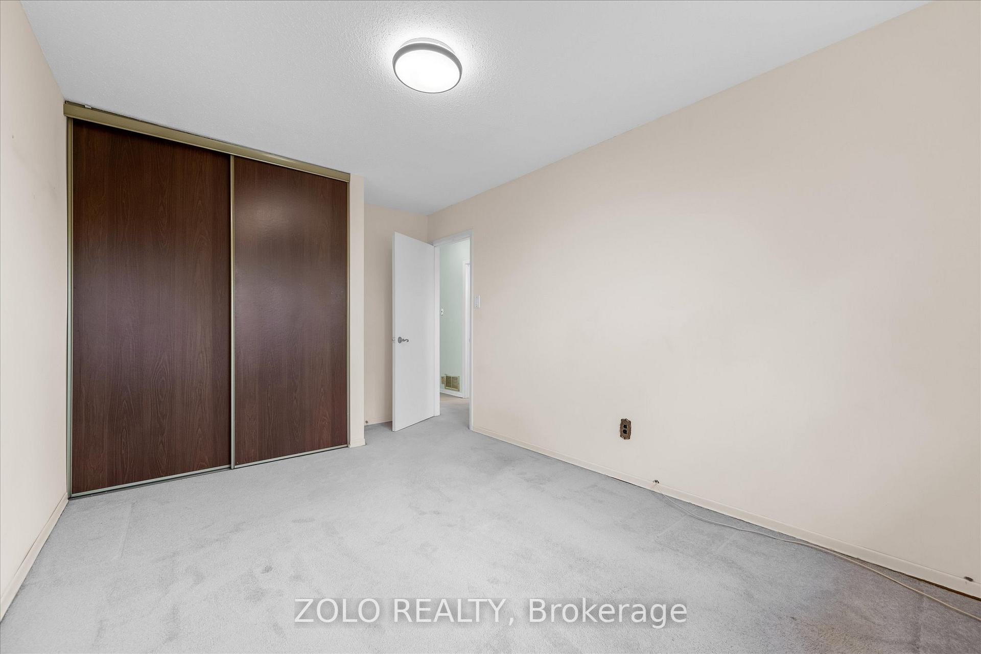 Photo 39 of 29 Newlyn Crescent, Brampton, Brampton North — HOMEH