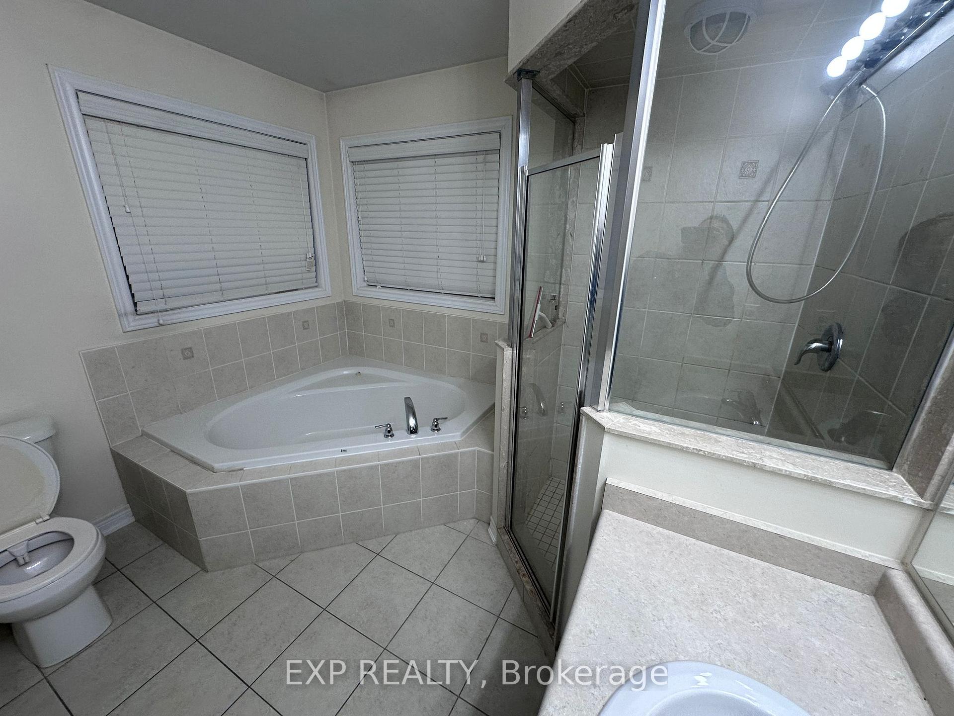 Photo 10 of 89 Relton Circle, Brampton, Vales of Castlemore — HOMEH