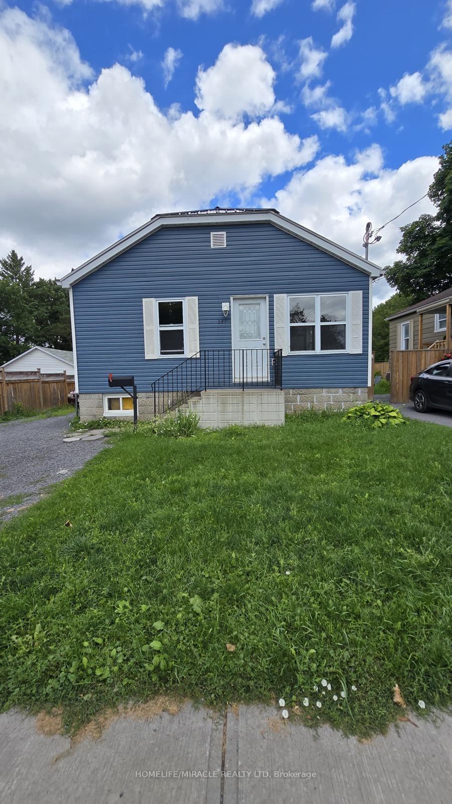 Front of Unit Upper, 387 MacDonald Avenue