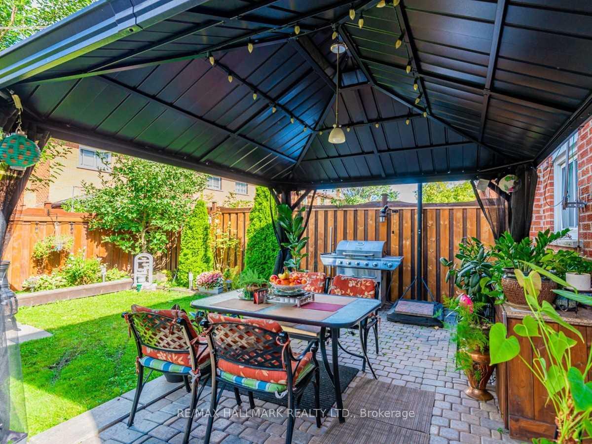 Photo 2 of 118 Andrea Lane, Vaughan, East Woodbridge — HOMEH