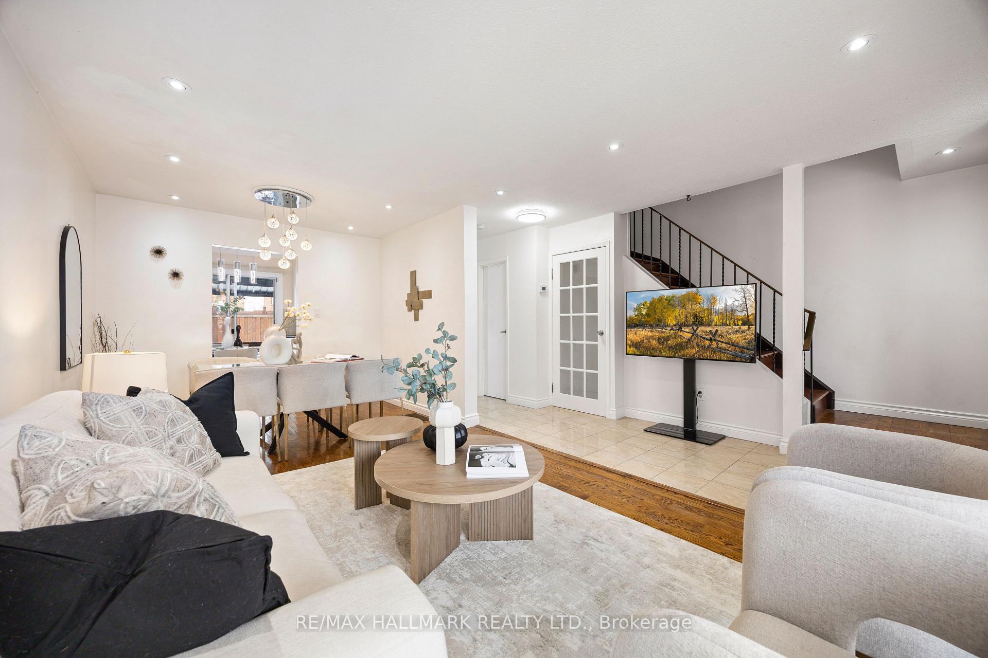 Photo 7 of 118 Andrea Lane, Vaughan, East Woodbridge — HOMEH
