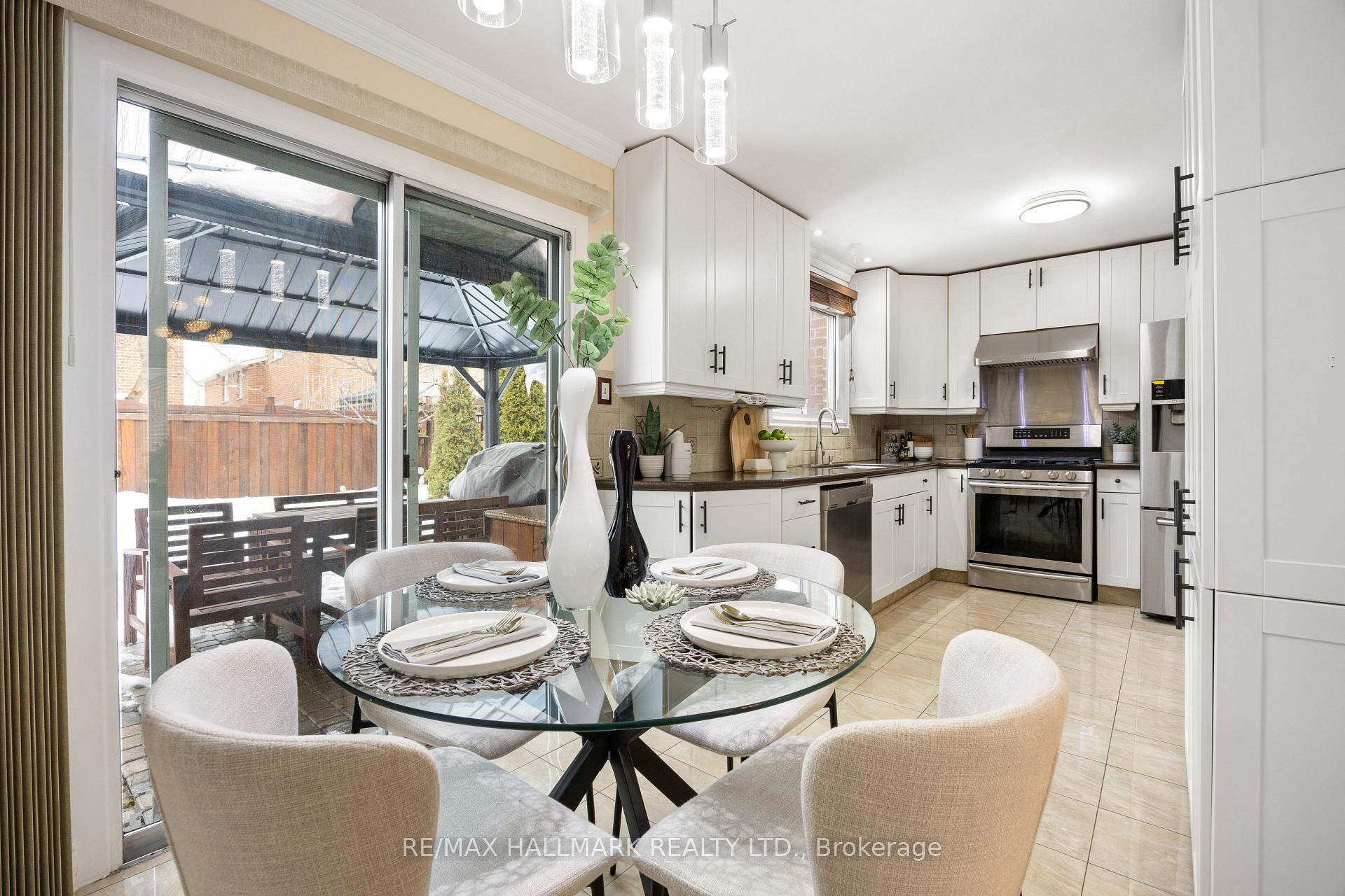 Photo 12 of 118 Andrea Lane, Vaughan, East Woodbridge — HOMEH