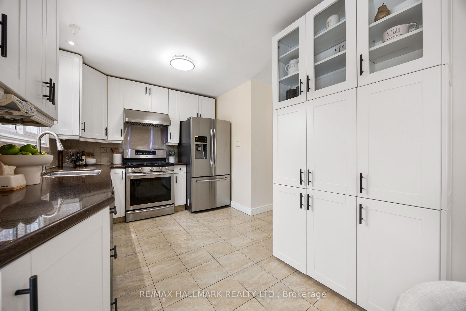 Photo 13 of 118 Andrea Lane, Vaughan, East Woodbridge — HOMEH