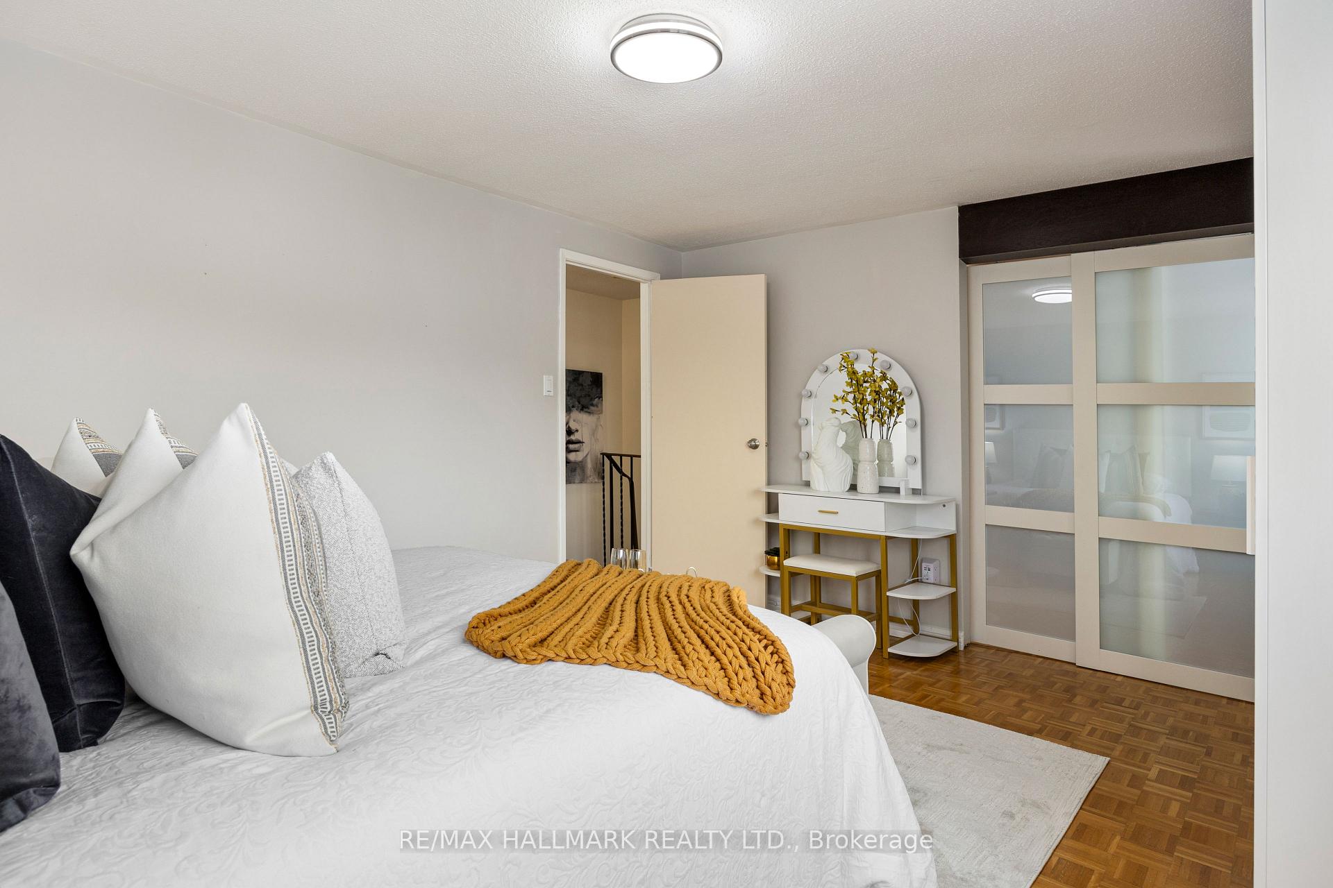 Photo 21 of 118 Andrea Lane, Vaughan, East Woodbridge — HOMEH