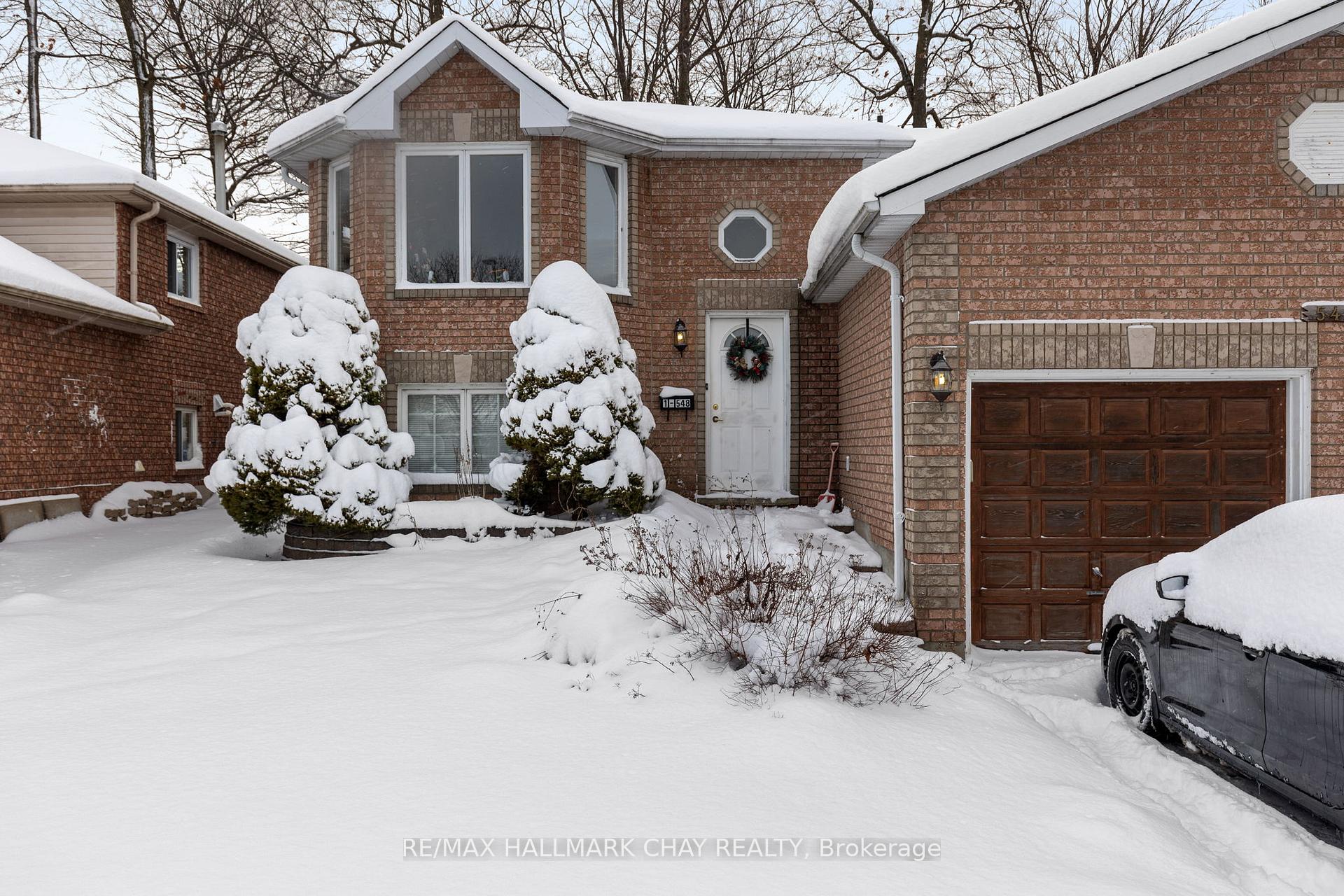 Photo 2 of 548 Leacock Drive, Barrie, Northwest — HOMEH