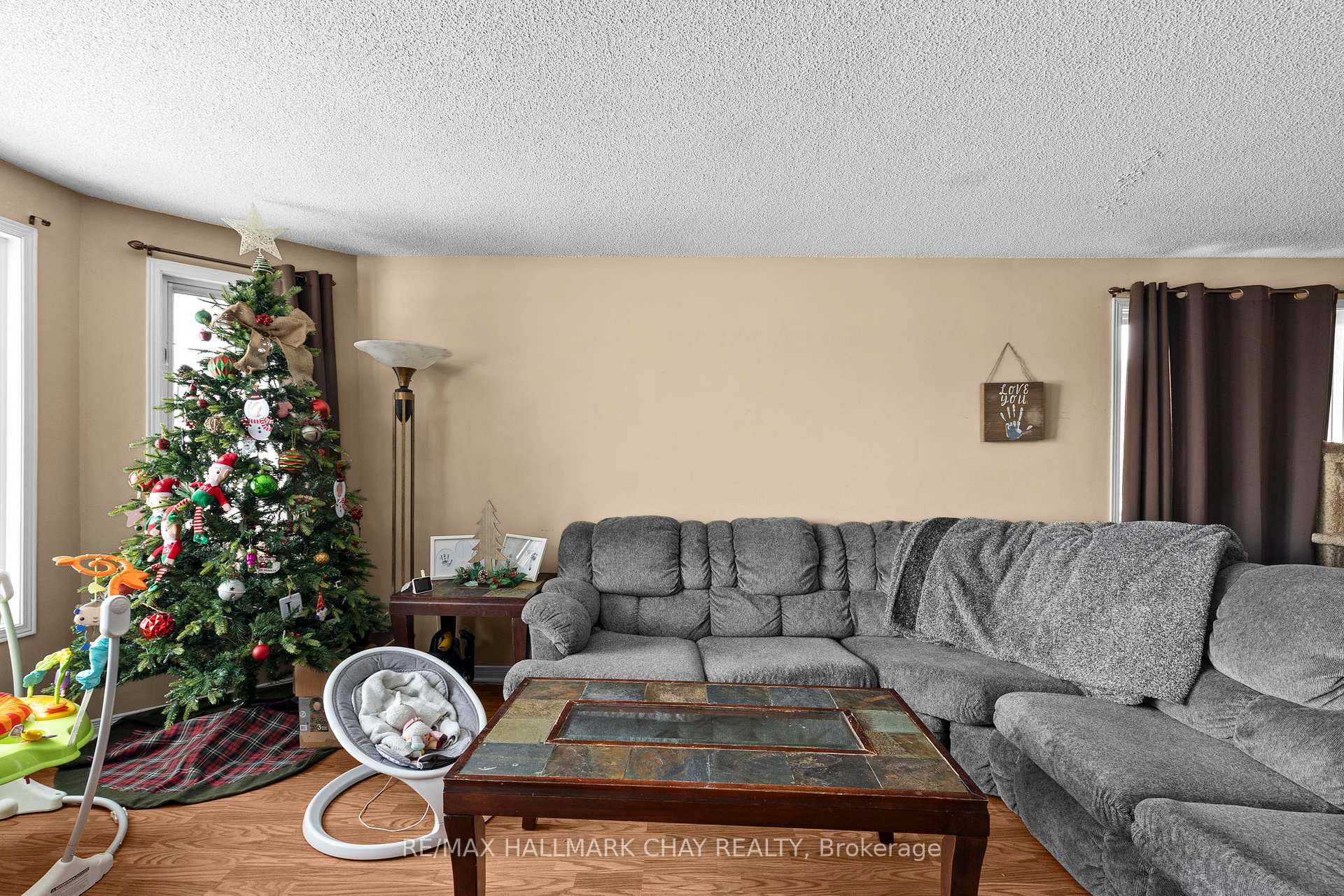 Photo 18 of 548 Leacock Drive, Barrie, Northwest — HOMEH