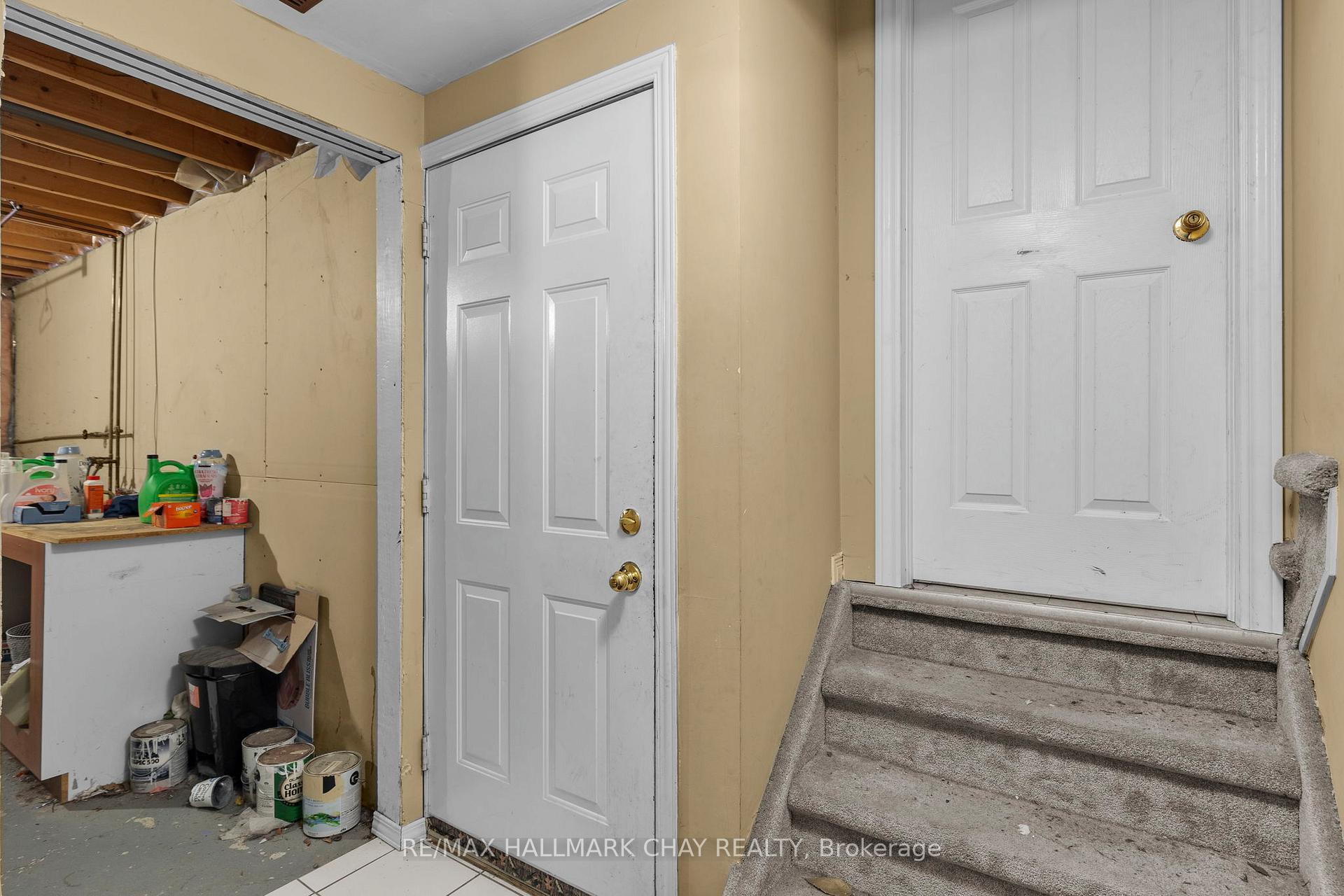 Photo 23 of 548 Leacock Drive, Barrie, Northwest — HOMEH