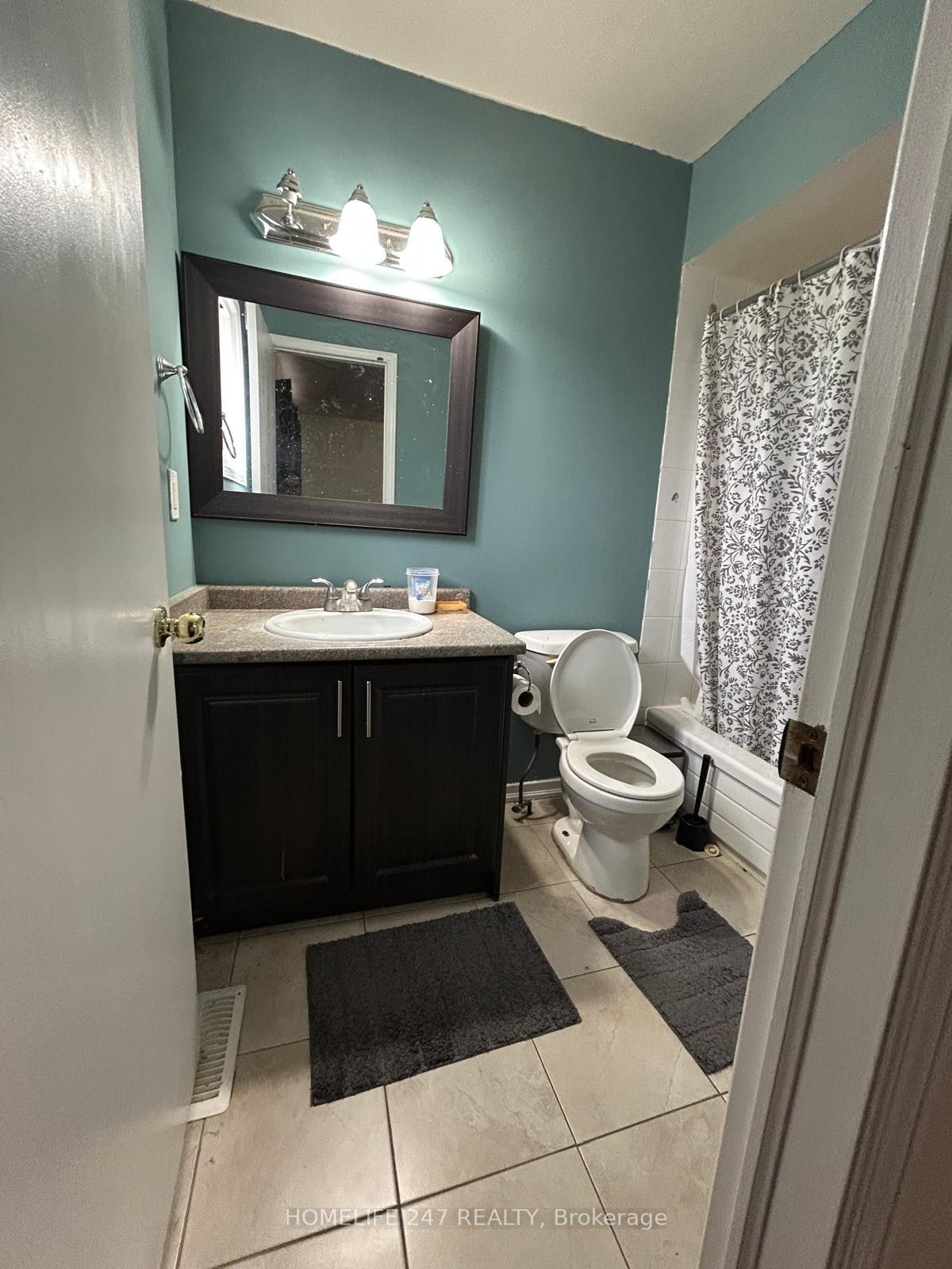 Photo 23 of 52 Tulip Drive, Brampton, Fletcher's Creek South — HOMEH