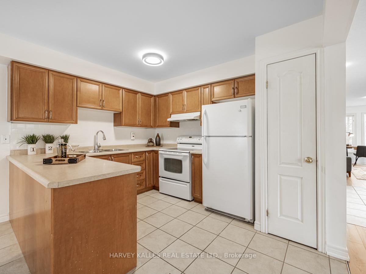 Photo 15 of Unit 69, 4055 Forest Run Avenue, Burlington, Tansley — HOMEH