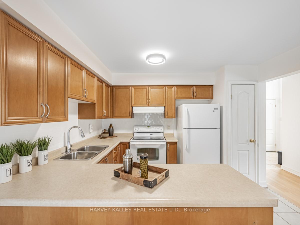 Photo 17 of Unit 69, 4055 Forest Run Avenue, Burlington, Tansley — HOMEH
