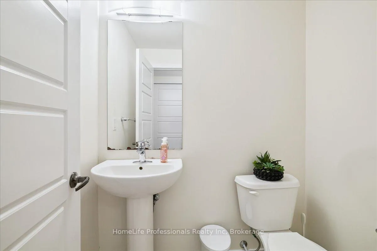 Photo 16 of 107 Pagebrook Crescent, Hamilton, Stoney Creek Mountain — HOMEH