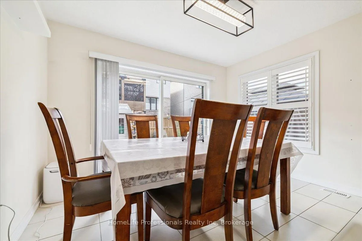 Photo 35 of 107 Pagebrook Crescent, Hamilton, Stoney Creek Mountain — HOMEH