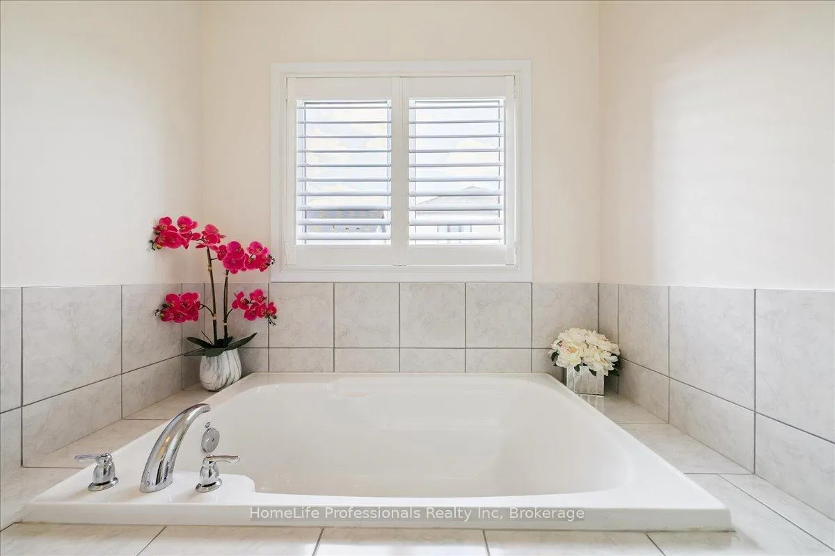 Photo 50 of 107 Pagebrook Crescent, Hamilton, Stoney Creek Mountain — HOMEH