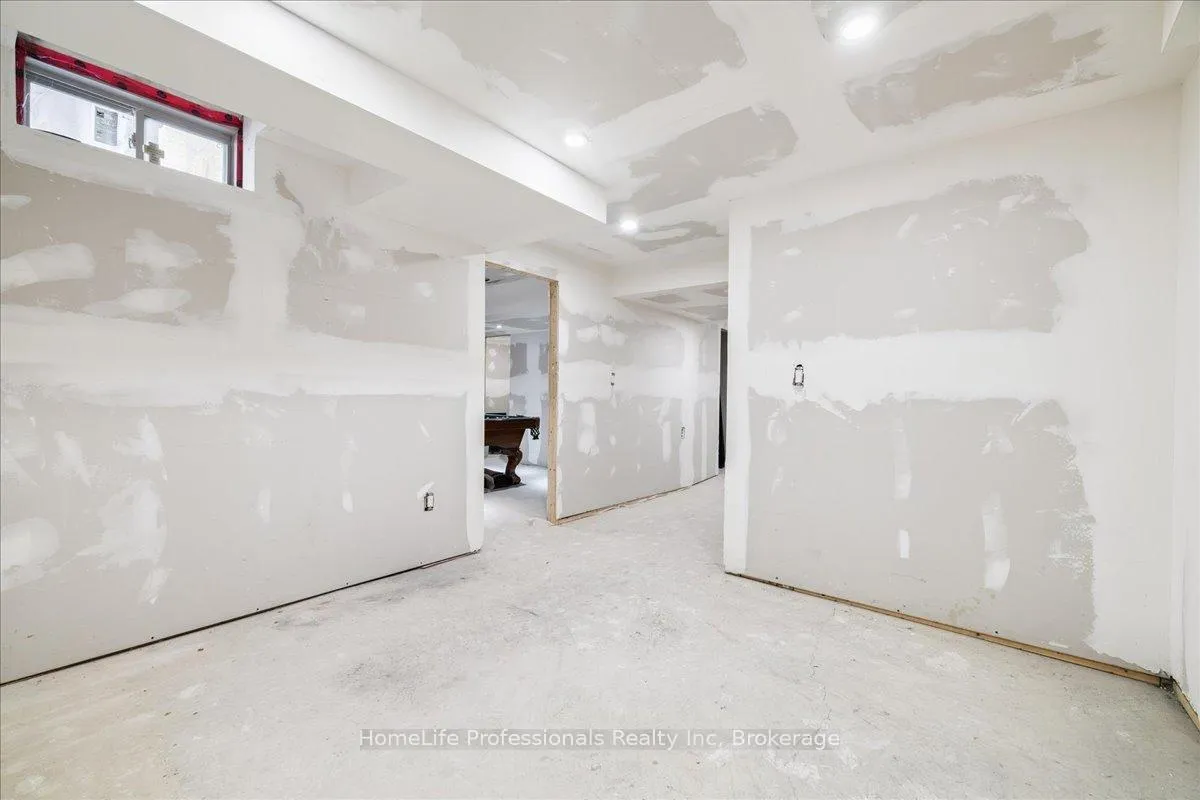 Photo 72 of 107 Pagebrook Crescent, Hamilton, Stoney Creek Mountain — HOMEH