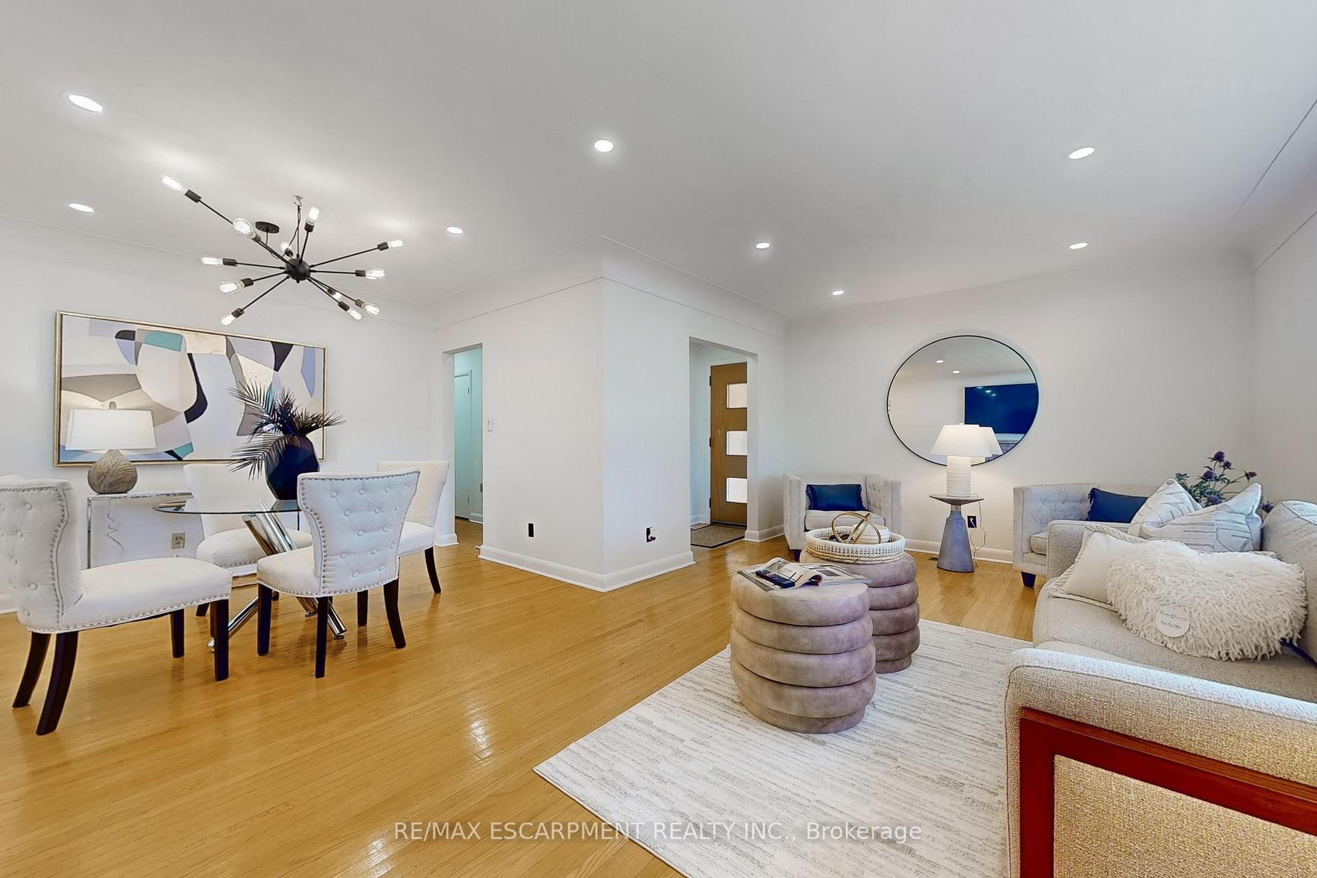 Photo 6 of 697 George Street, Burlington, Brant — HOMEH
