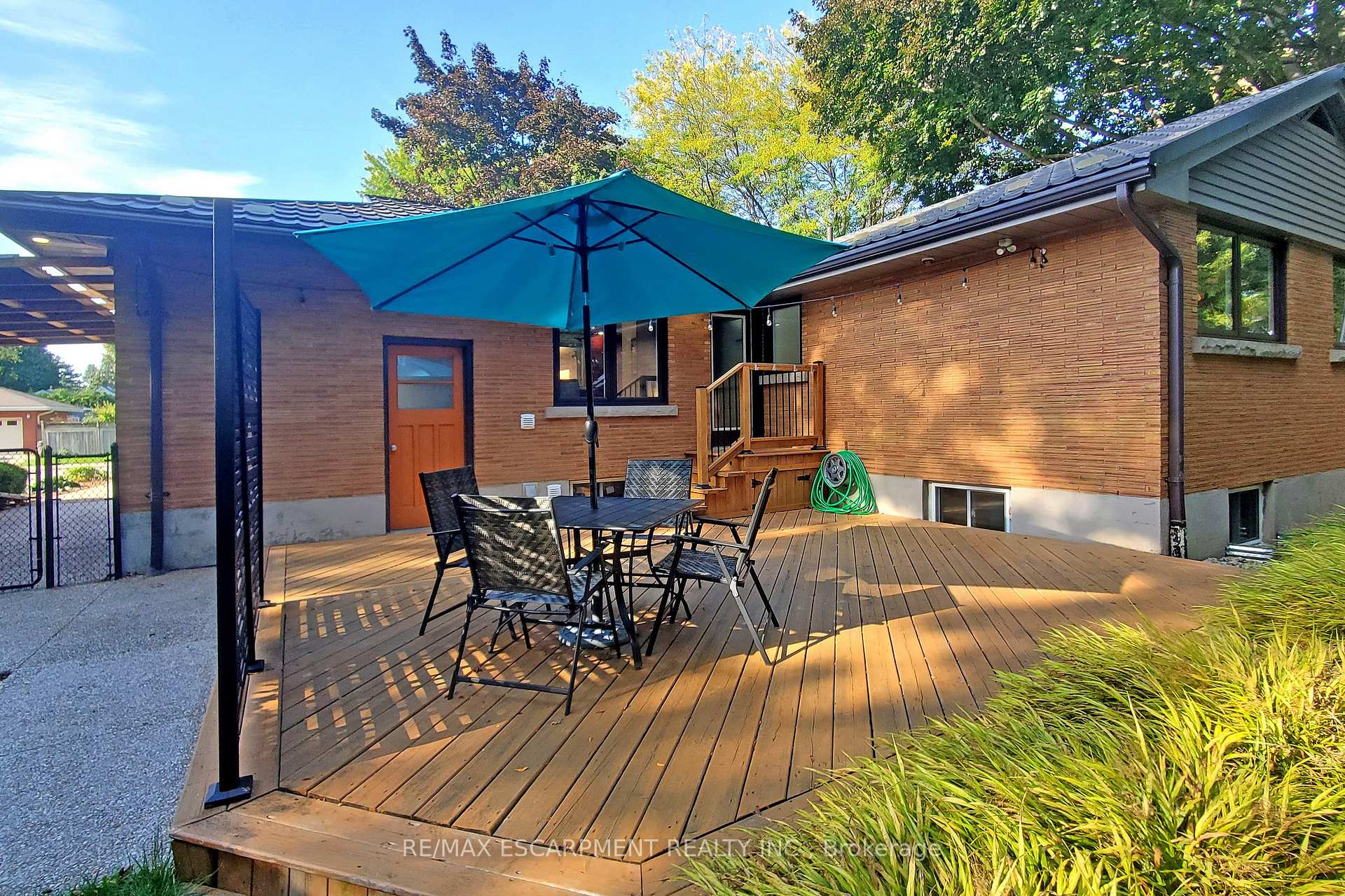 Photo 35 of 697 George Street, Burlington, Brant — HOMEH