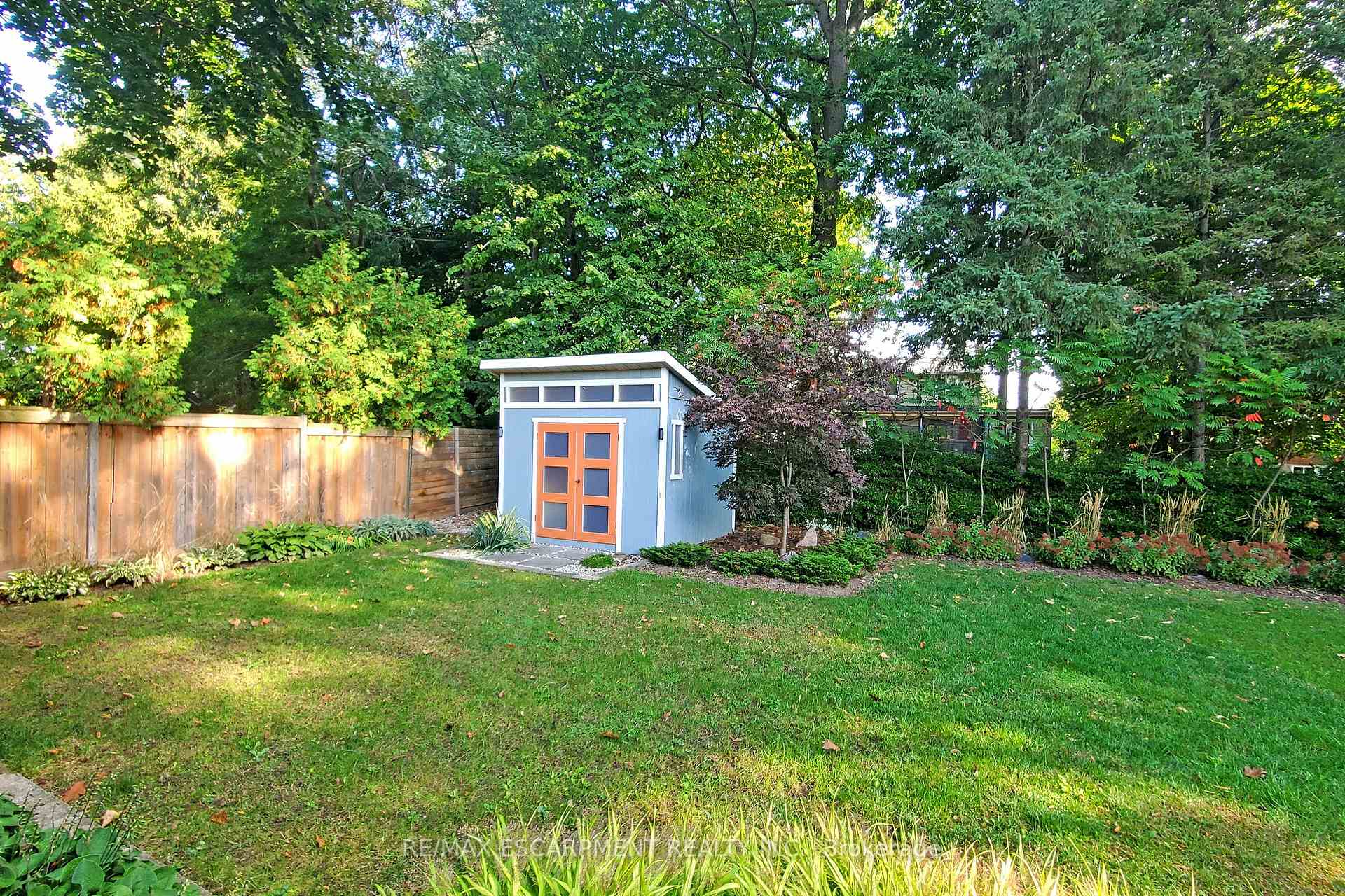 Photo 38 of 697 George Street, Burlington, Brant — HOMEH