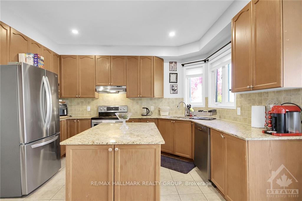 Photo 7 of 158 Lamplighters Drive, Ottawa, Barrhaven - Cedargrove/Fraserdale — HOMEH