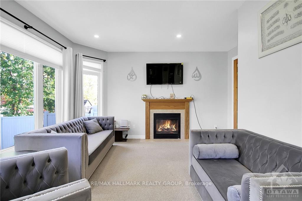 Photo 9 of 158 Lamplighters Drive, Ottawa, Barrhaven - Cedargrove/Fraserdale — HOMEH