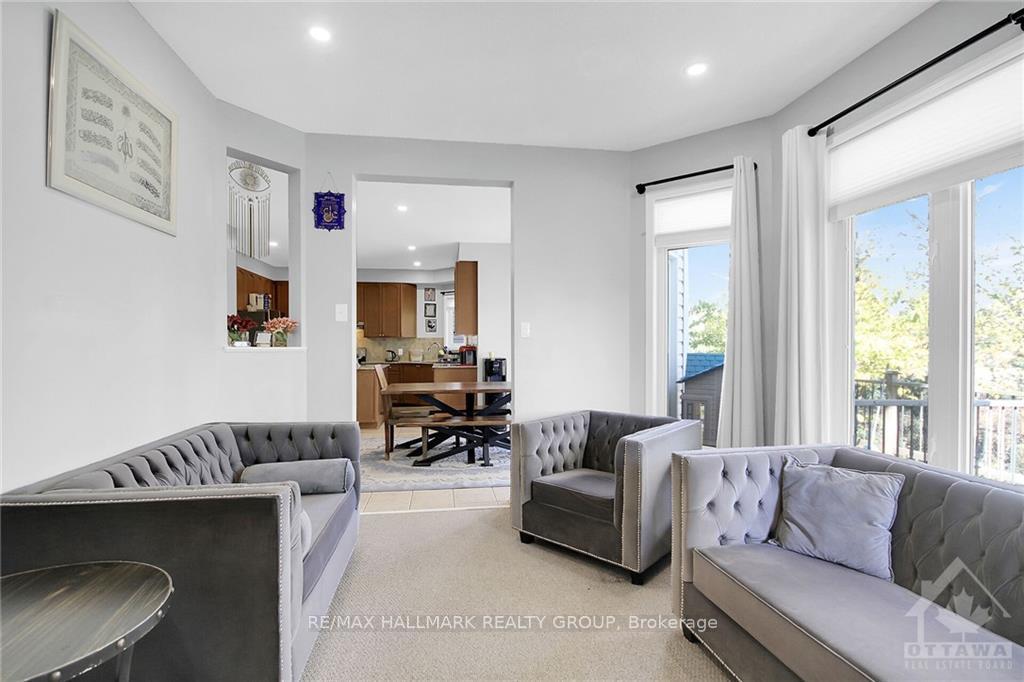 Photo 10 of 158 Lamplighters Drive, Ottawa, Barrhaven - Cedargrove/Fraserdale — HOMEH