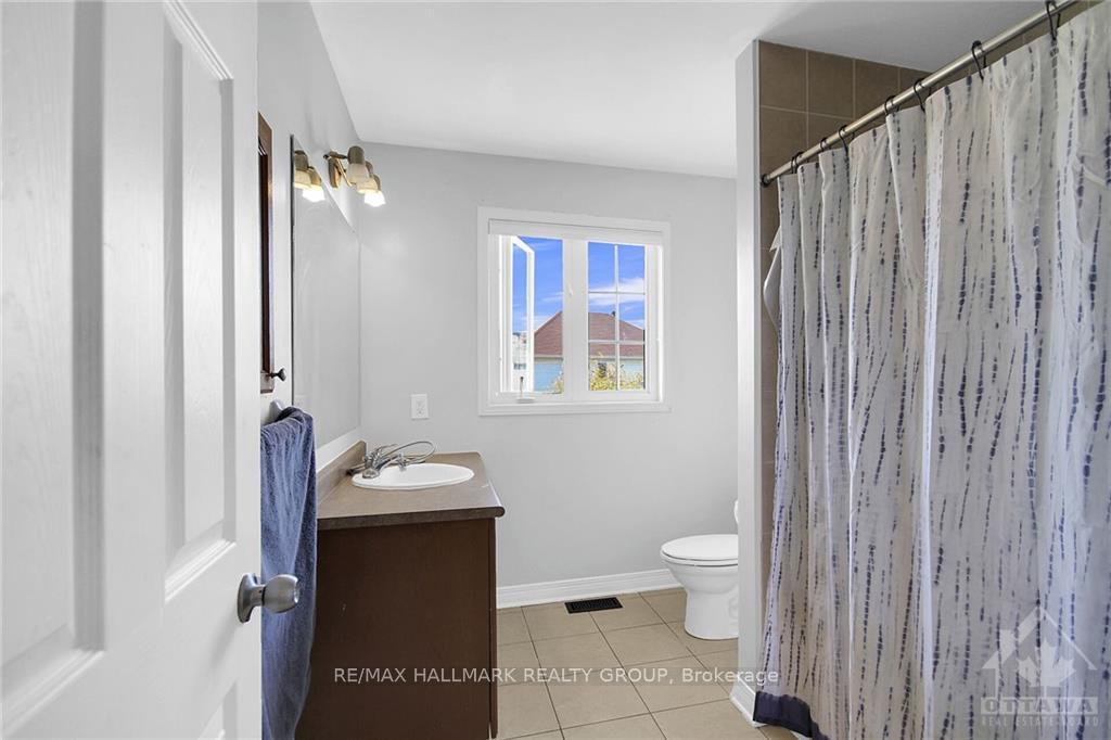 Photo 23 of 158 Lamplighters Drive, Ottawa, Barrhaven - Cedargrove/Fraserdale — HOMEH