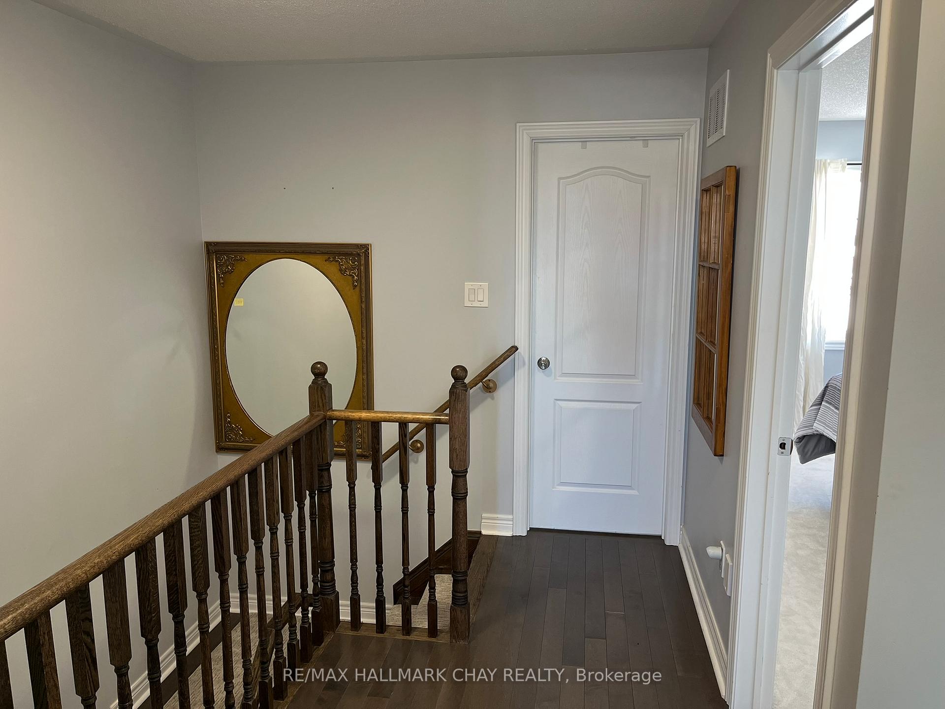 Photo 13 of 64 Pearcey Crescent, Barrie, Bayfield — HOMEH