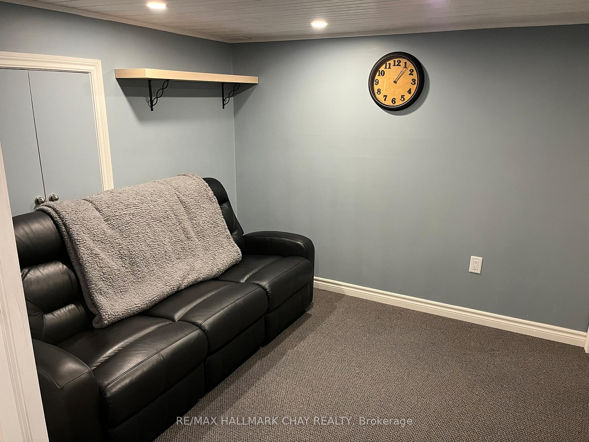 Photo 18 of 64 Pearcey Crescent, Barrie, Bayfield — HOMEH