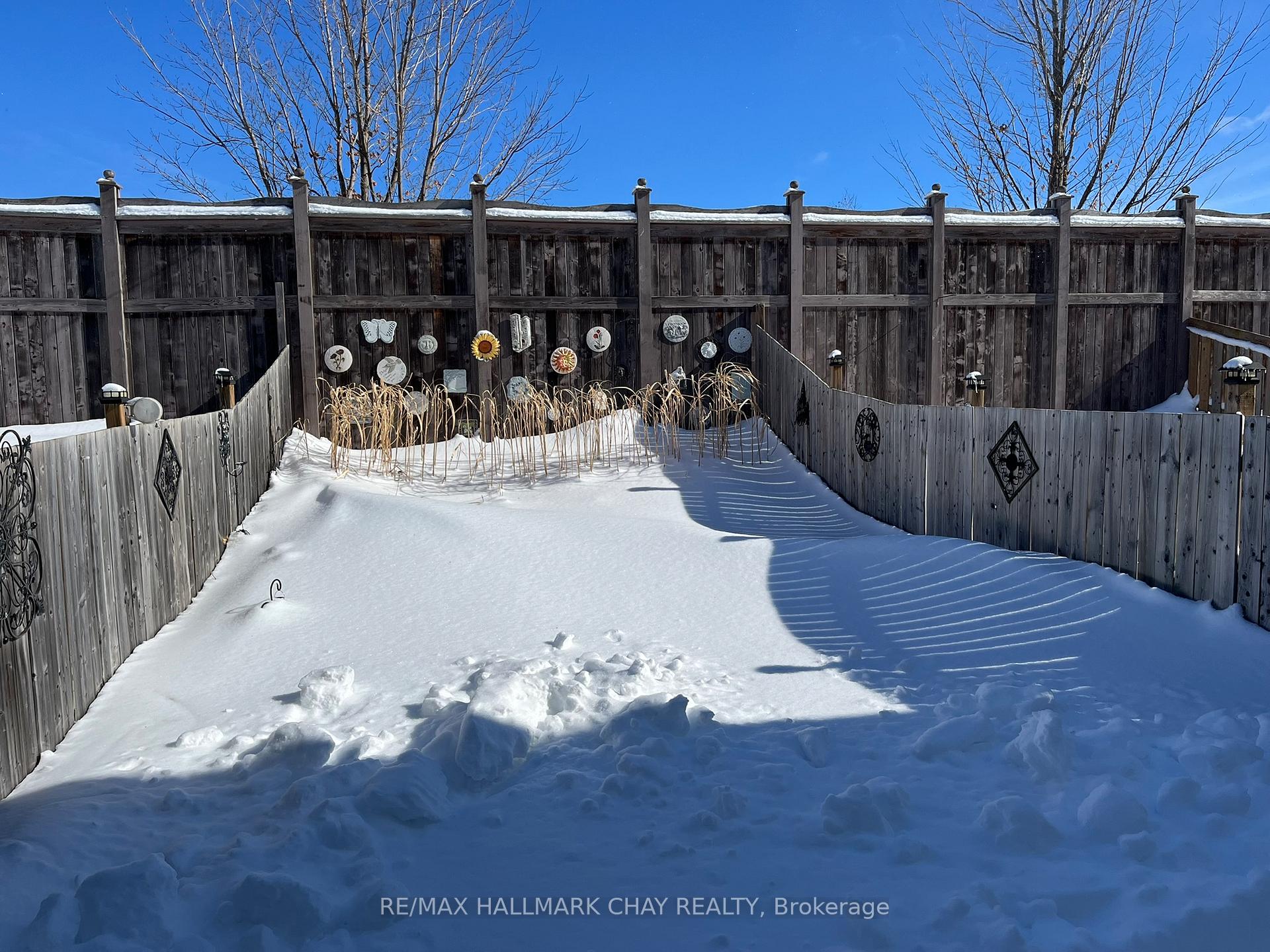 Photo 21 of 64 Pearcey Crescent, Barrie, Bayfield — HOMEH