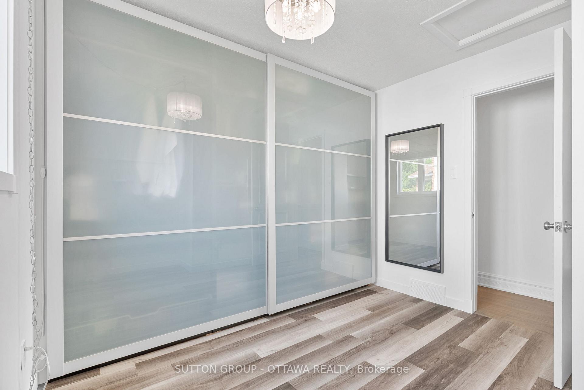 Photo 15 of 32 Flint Court, Ottawa, Barrhaven - Pheasant Run — HOMEH