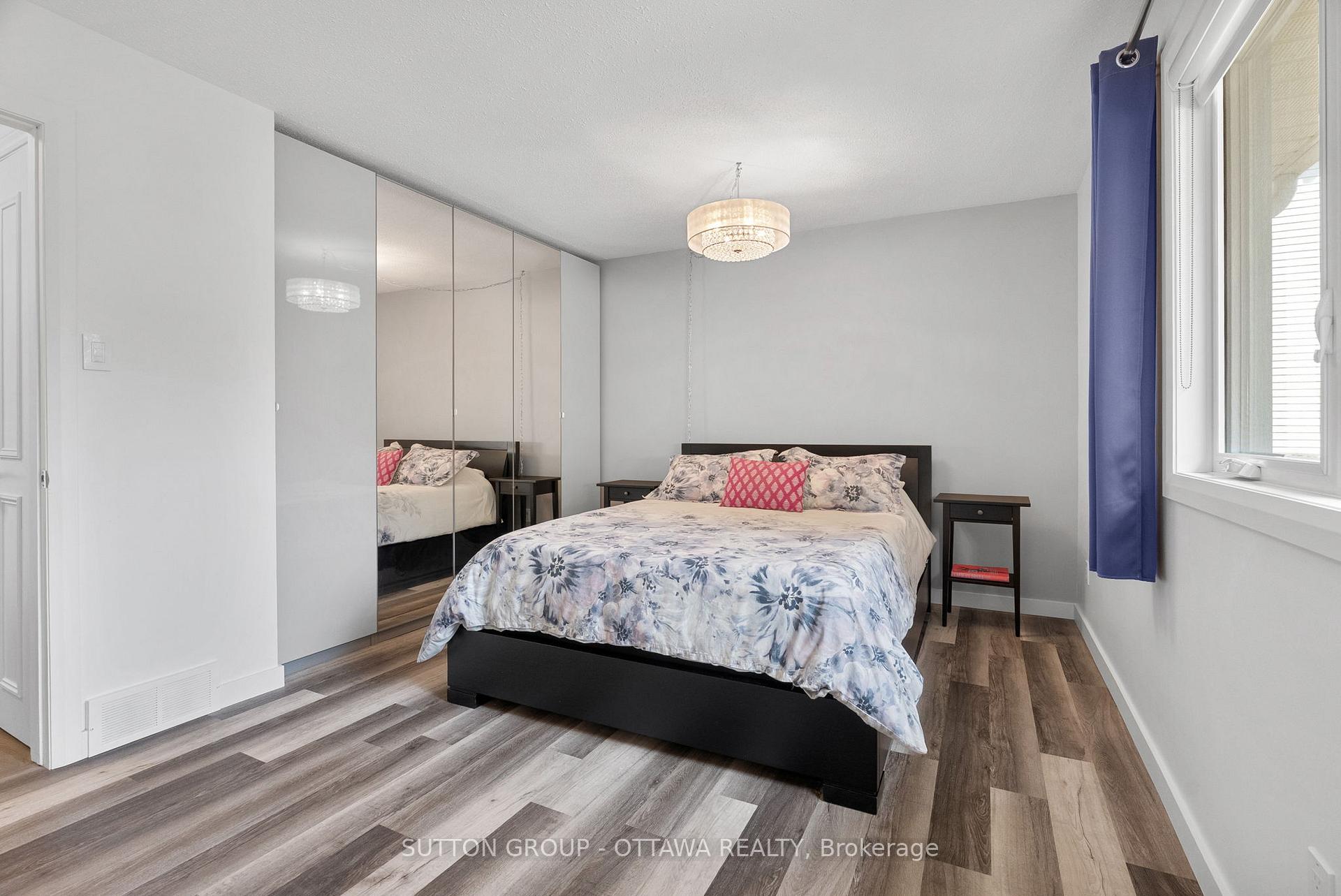 Photo 16 of 32 Flint Court, Ottawa, Barrhaven - Pheasant Run — HOMEH